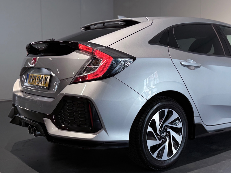 Honda Civic 1.5 i-VTEC Sport /Clima/ACC/PDC+Camera/LED/CarPlay — photo 19