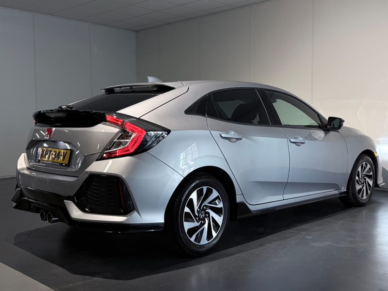 Honda Civic 1.5 i-VTEC Sport /Clima/ACC/PDC+Camera/LED/CarPlay — photo 3