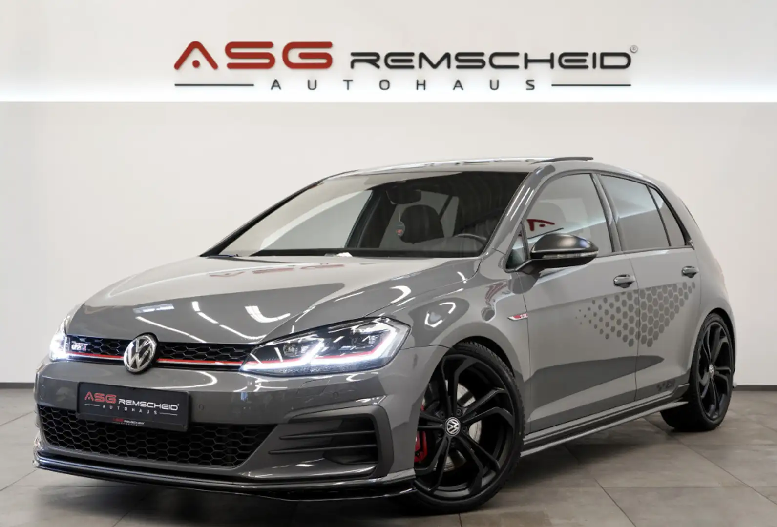 Volkswagen Golf GTI TCR DSG *ACC *AKRAPOVIC *Pano *Kamera Szary - 1