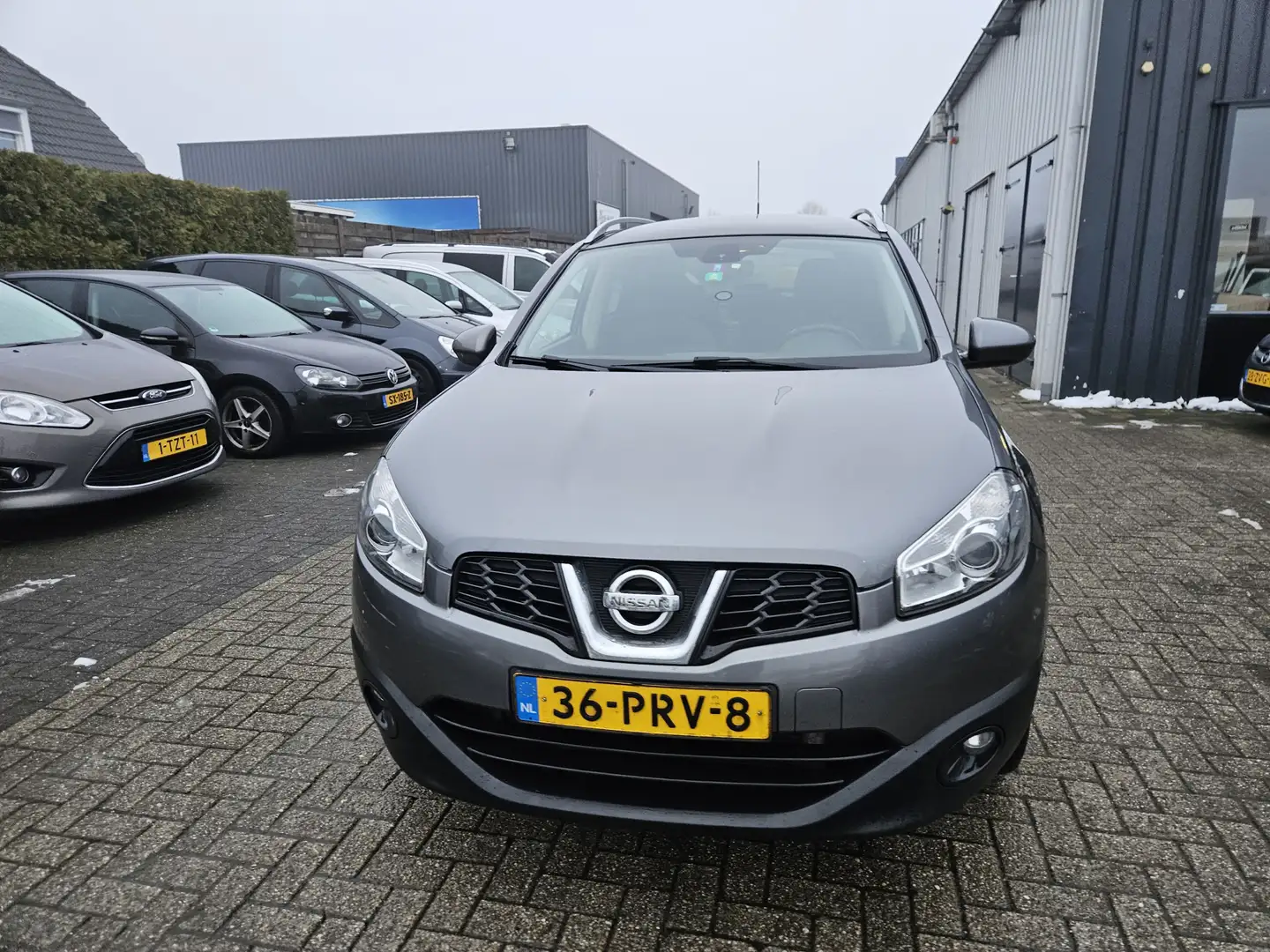 Nissan Qashqai+2 2.0 dCi Connect Edition Grau - 2