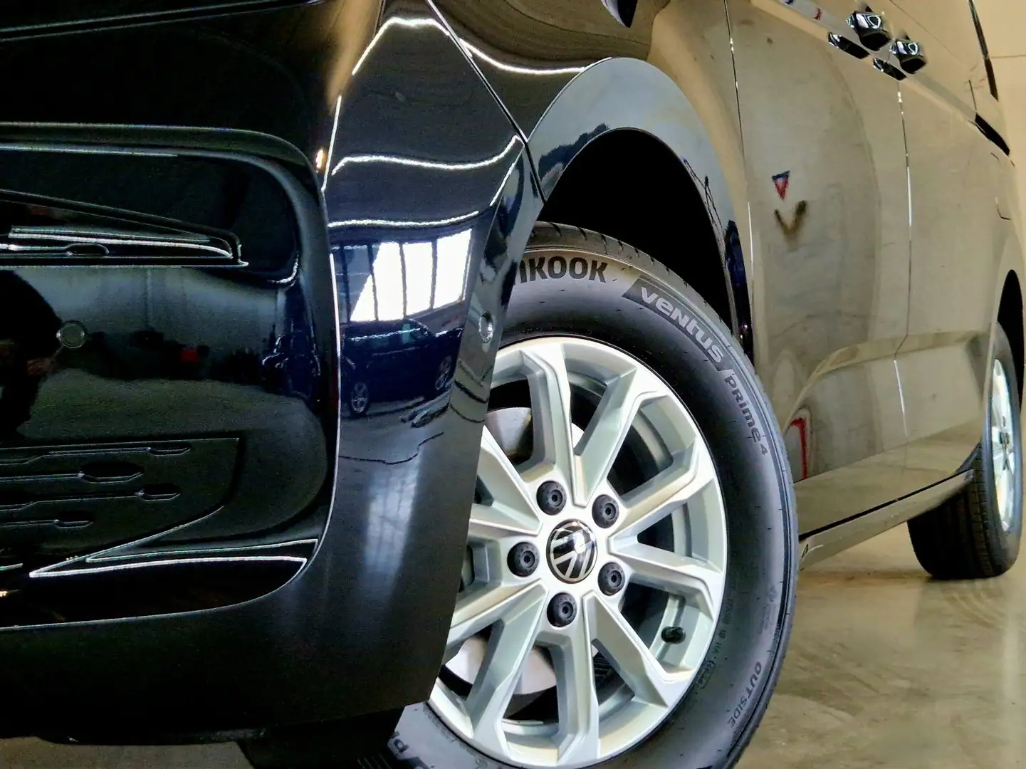 Volkswagen T7 Multivan VW T7 Multivan Business ÜH TDI Schwarz - 2