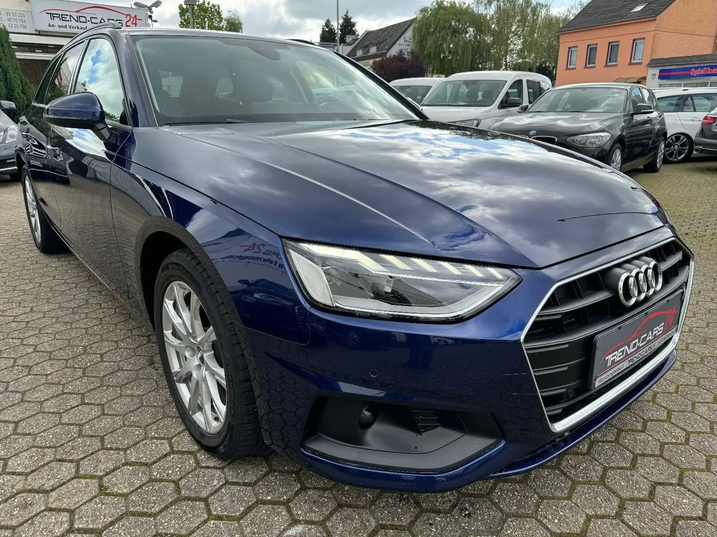 Audi A4 Avant 40 TDI basis Bleu - 2