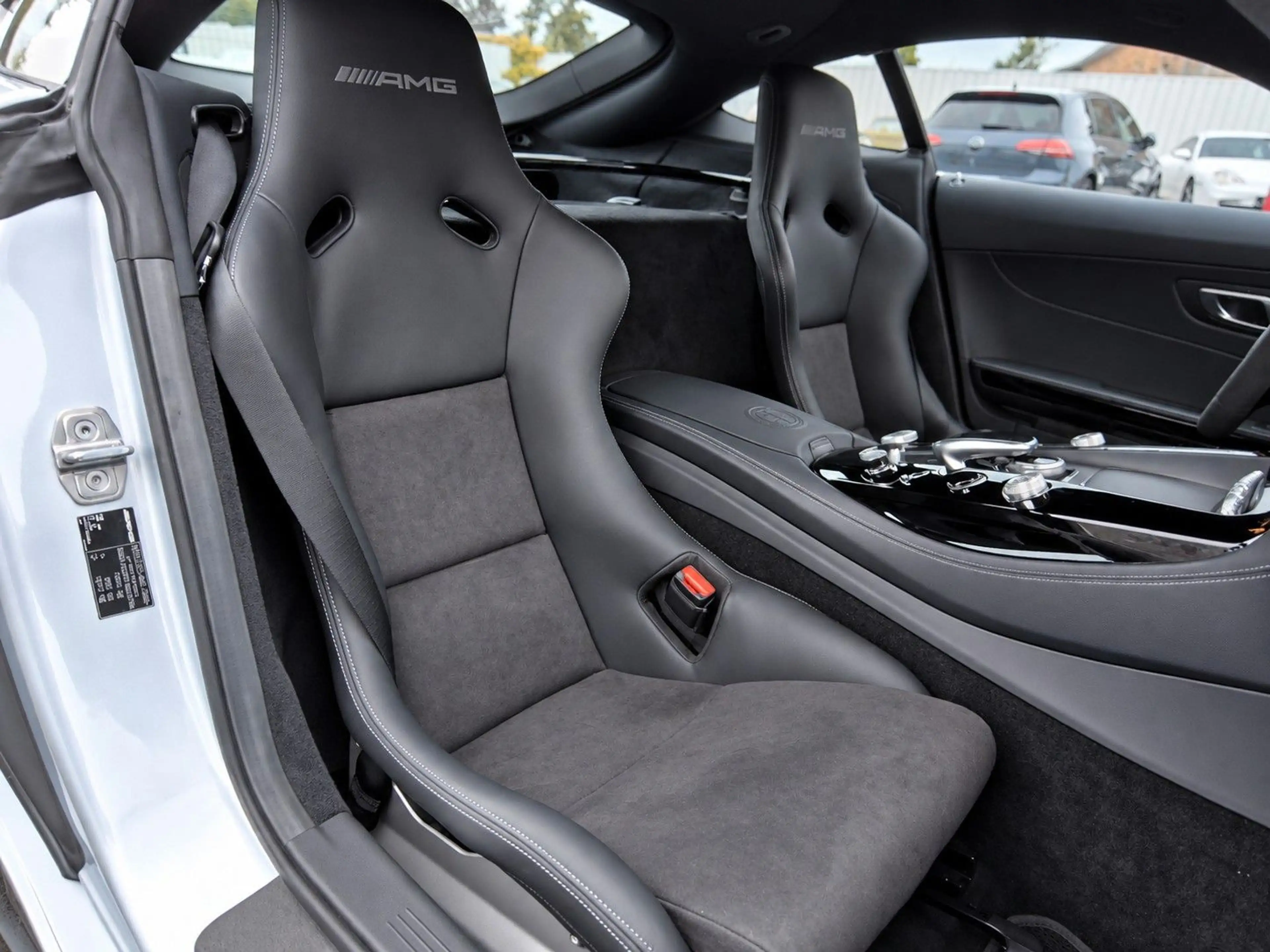 Mercedes-Benz AMG GT R Coupe/Orig. 590 km! Neuwagen — photo 13