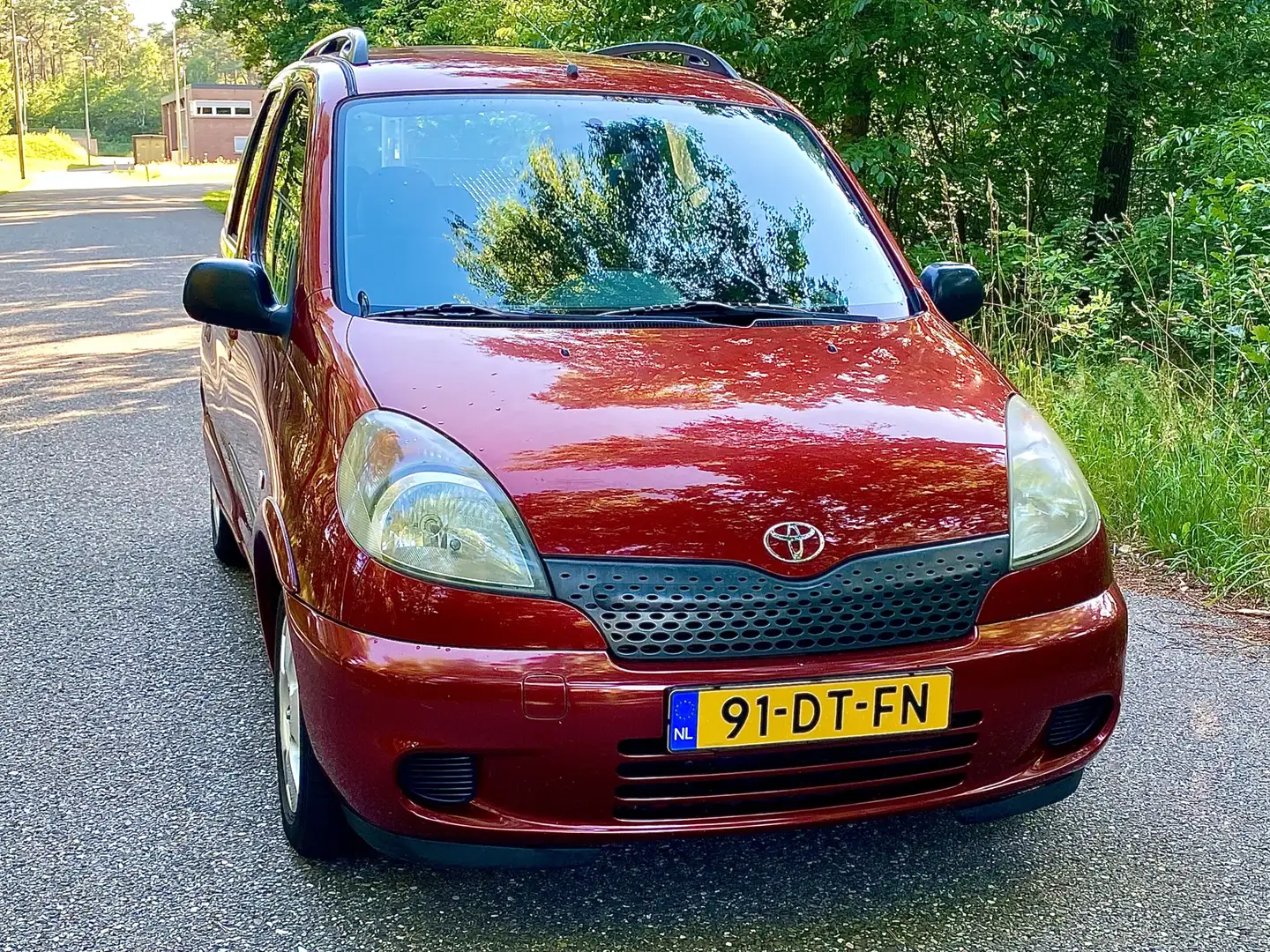 Toyota Yaris Verso 1.3-16V VVT-i Sol Airco Trekhaak N.A.P Rood - 1
