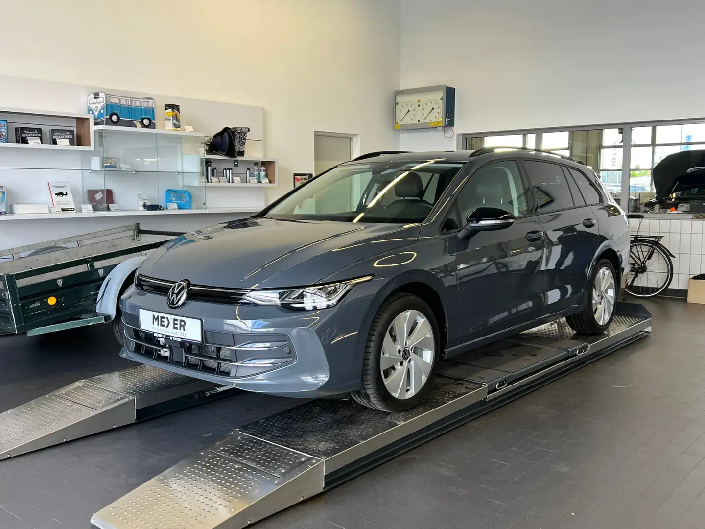 Volkswagen Golf Variant VIII Variant GOAL 2.0 TDI DSG *AHK, LED, 17'-LM* Grau - 2