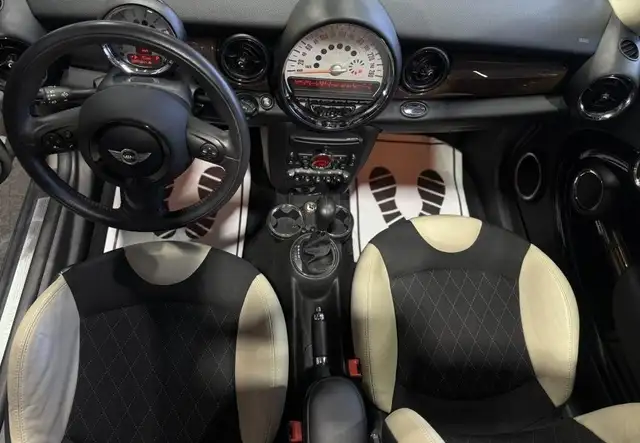 Mini Cooper view 20