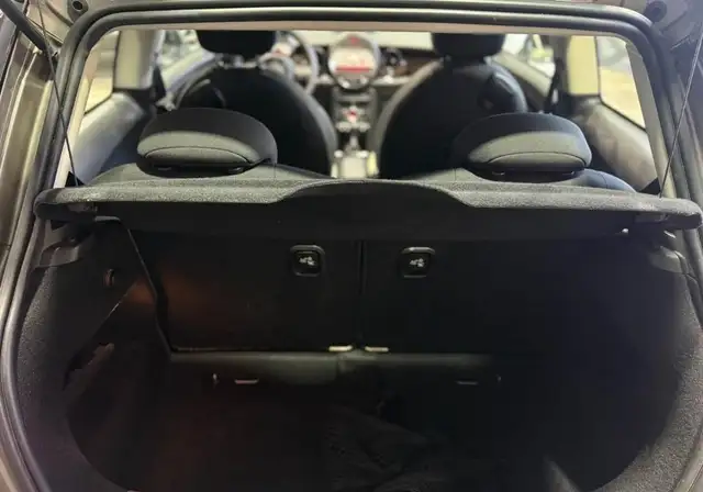 Mini Cooper view 26