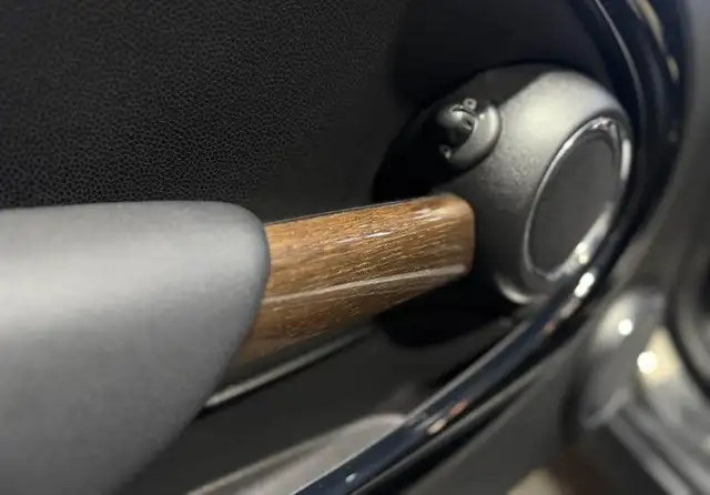 Mini Cooper view 13