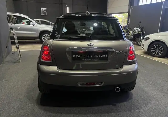 Mini Cooper view 21