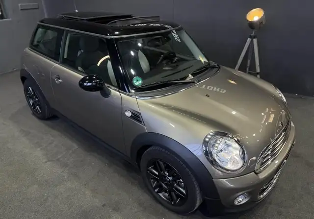 Mini Cooper view 2