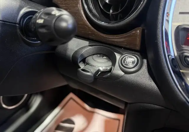 Mini Cooper view 30