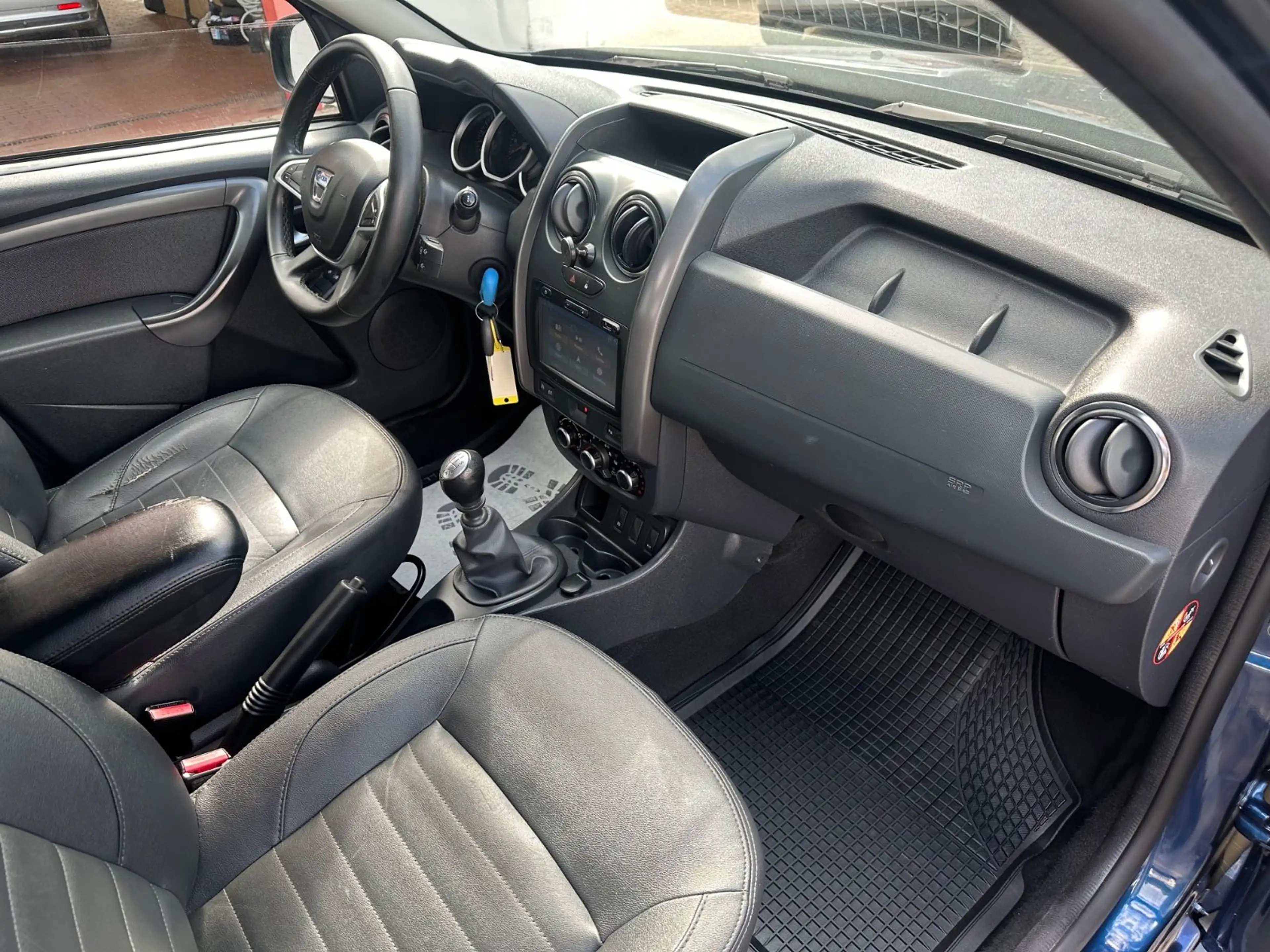 Dacia Duster I Prestige 4x2/AHK/NAV/SHZ/TEMP/PDC/LEDER — photo 13