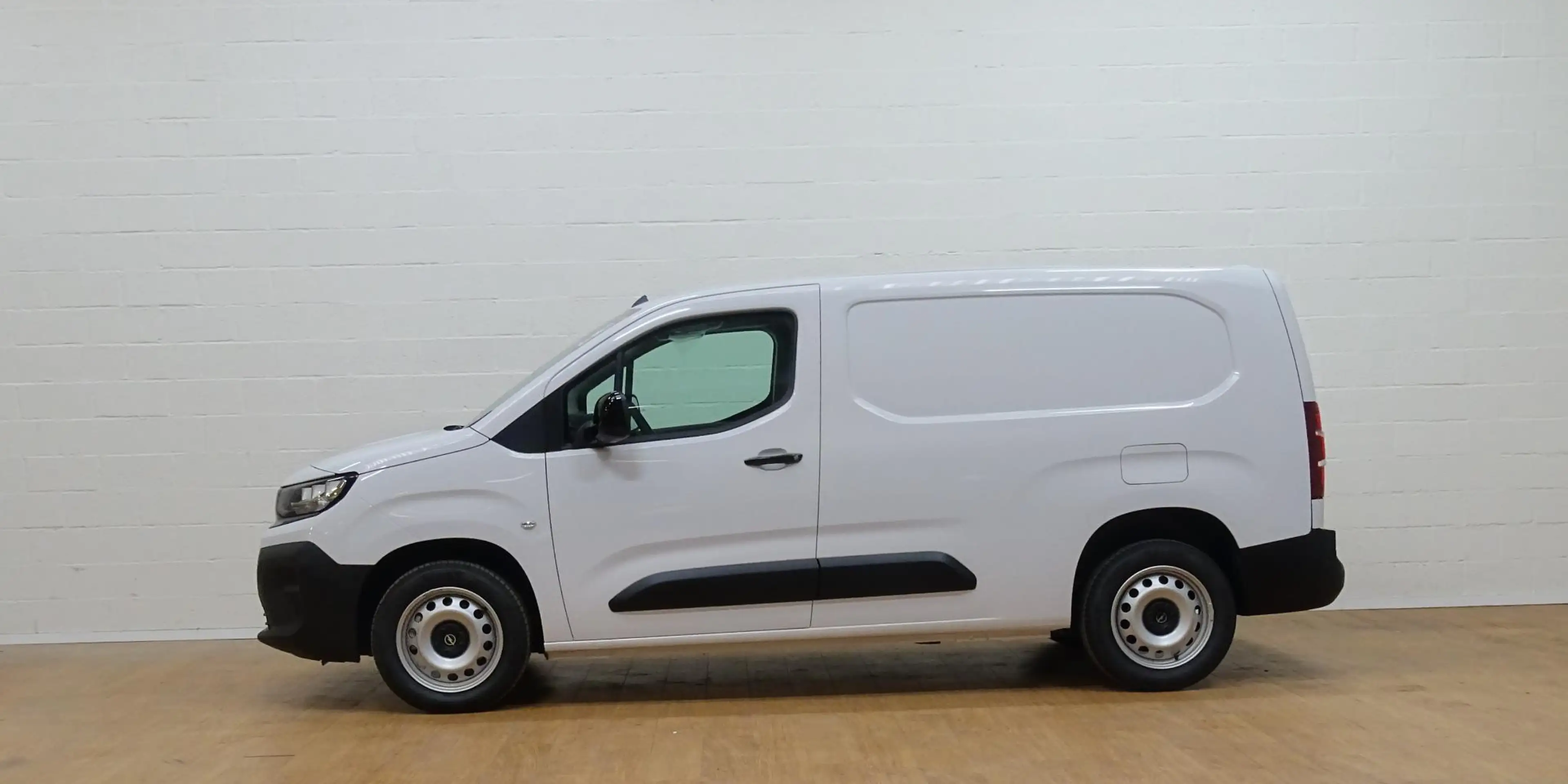 Opel Combo L1H1 Heavy 1.5 Turbo D 130 S/S AT8 — photo 6