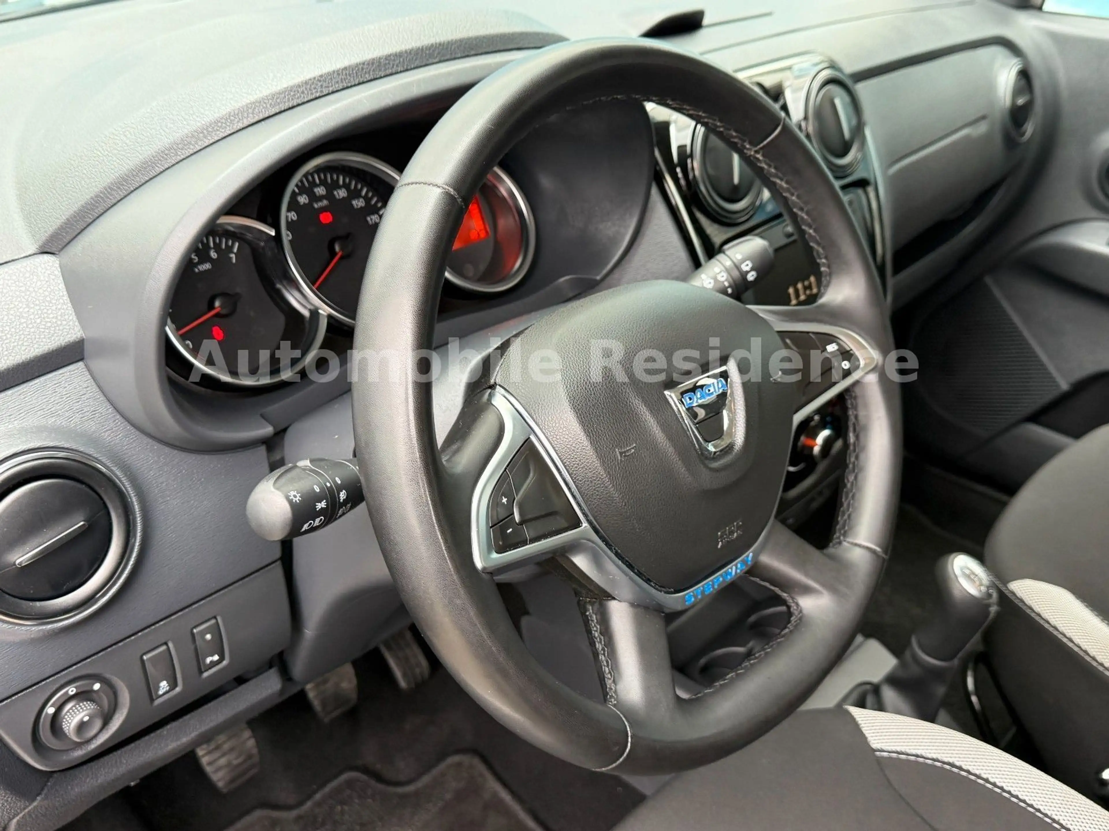 Dacia Lodgy Stepway 1.6*TEMP*KLIMA*NAVI*PDC*MFL*SHZ*1 — photo 14