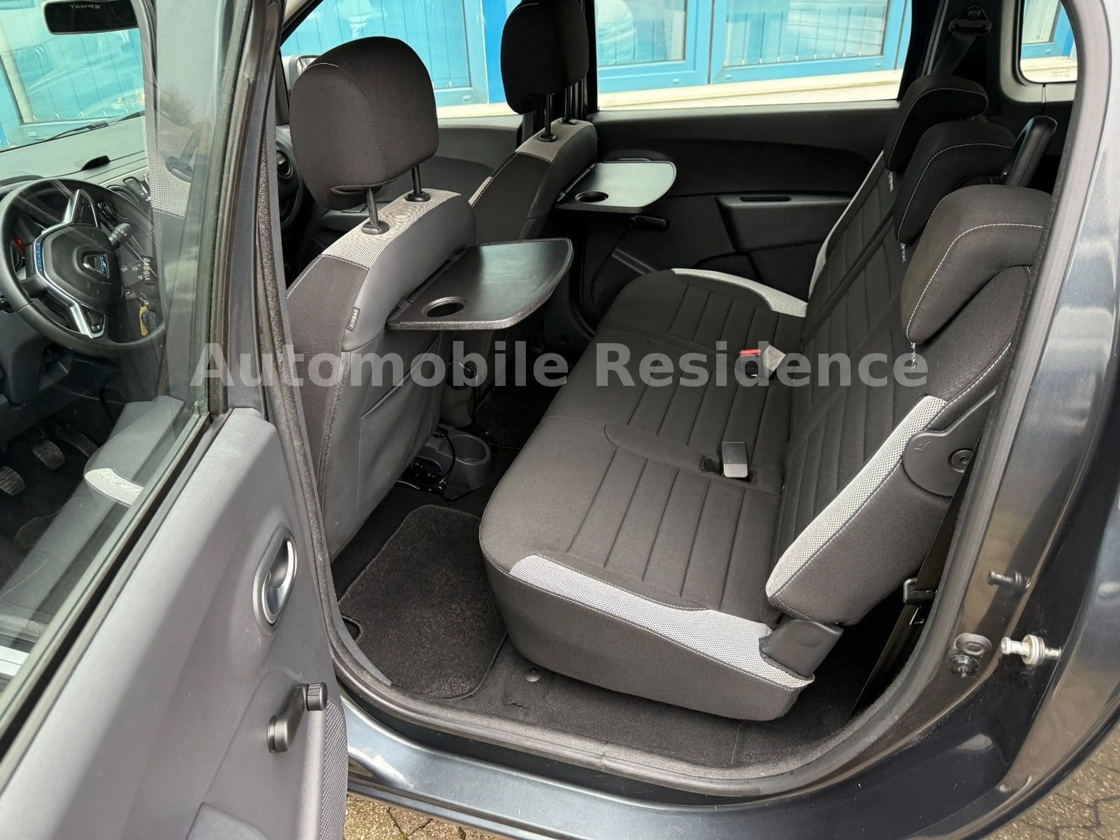 Dacia Lodgy Stepway 1.6*TEMP*KLIMA*NAVI*PDC*MFL*SHZ*1 — photo 9