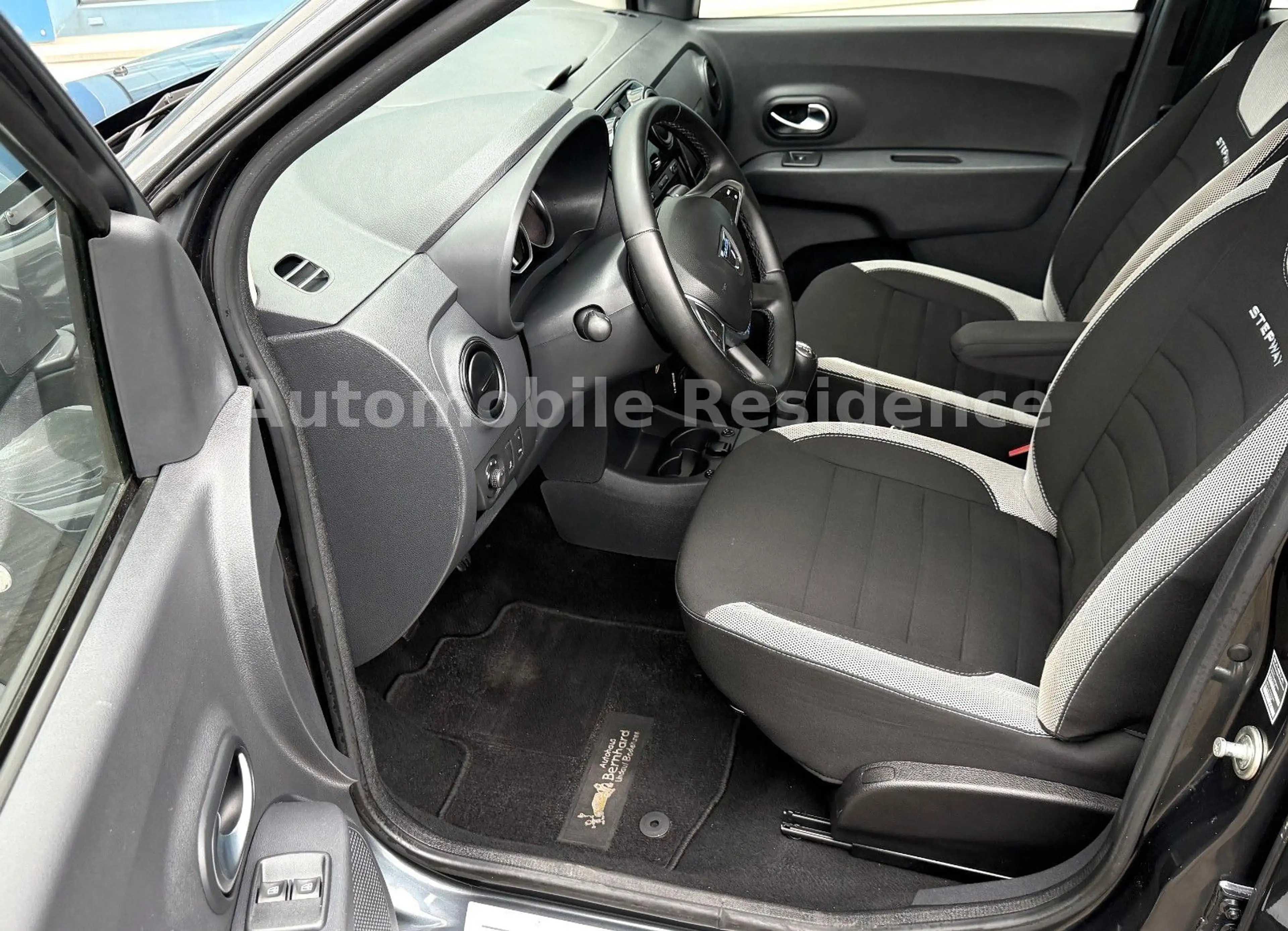 Dacia Lodgy Stepway 1.6*TEMP*KLIMA*NAVI*PDC*MFL*SHZ*1 — photo 6