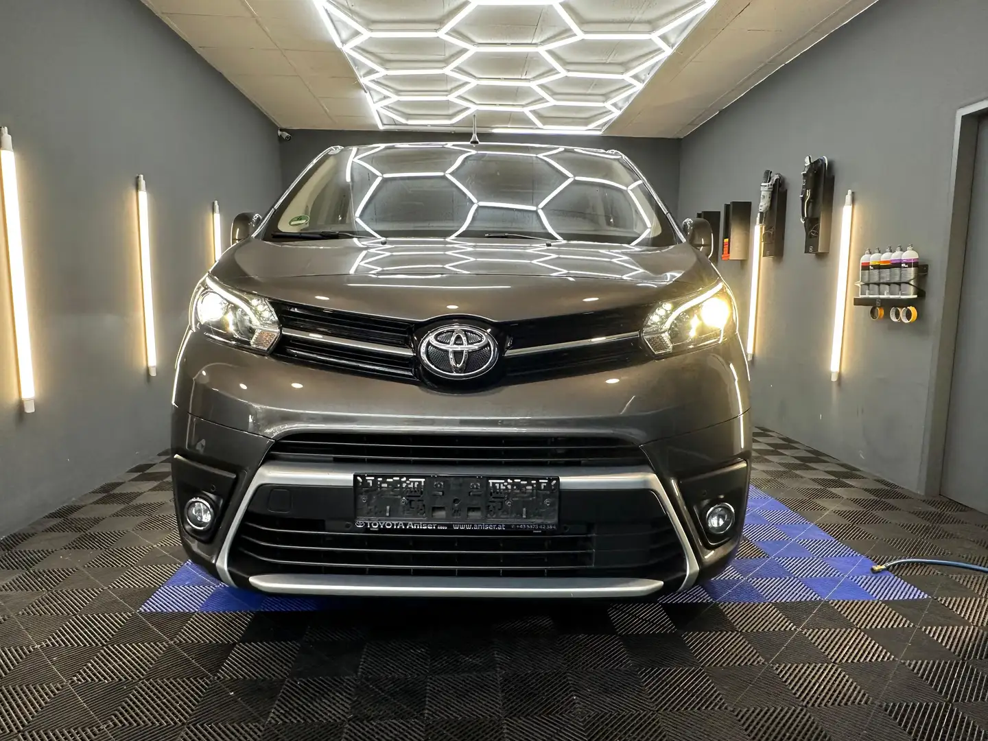 Toyota Proace 2,0 l, 180 Family+ Lang SKY+ELS+ELG VOLLAUSTATTUNG - 2