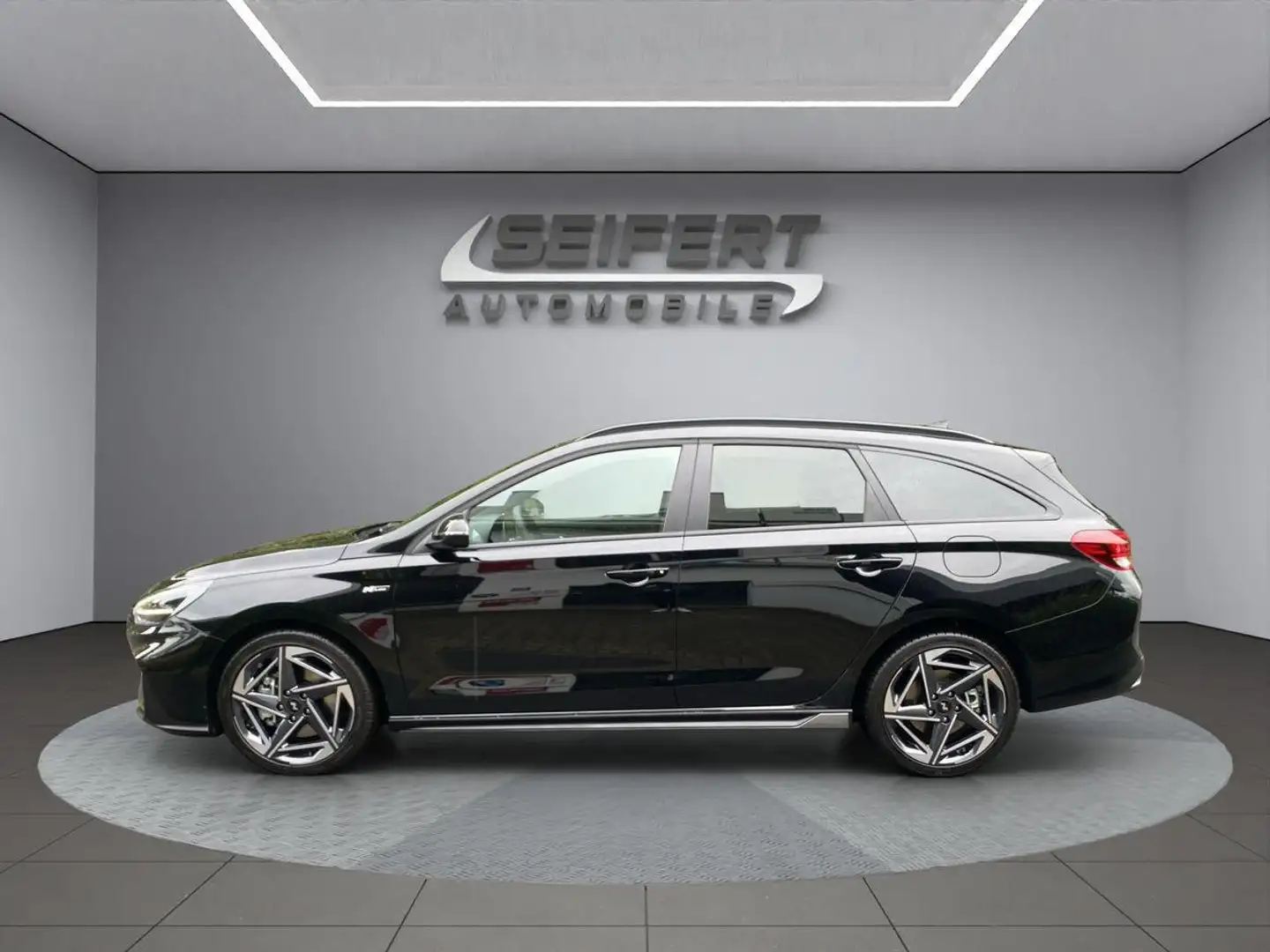 Hyundai i30 FL (MY25) Kombi I N-LINE I DCT I NAVI I SHZ I RFK Czarny - 2