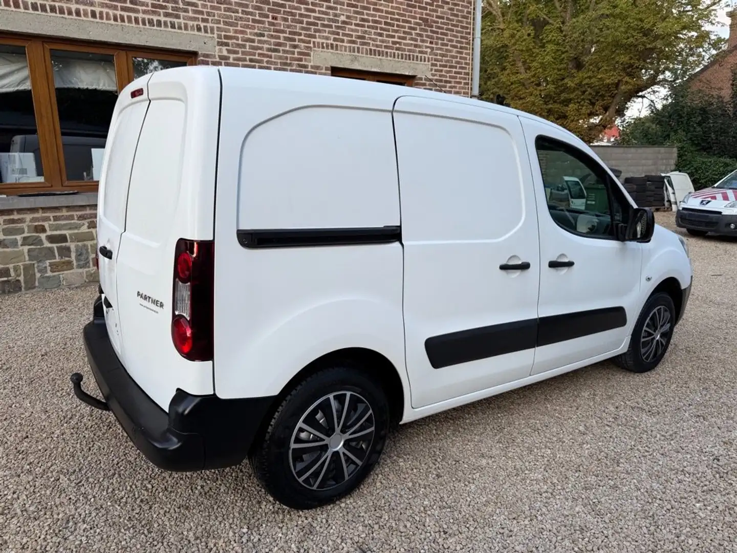Peugeot Partner 1600 ESSENCE UTILITAIRE 3 PLACES AIRCO GARANTIE Blanc - 1