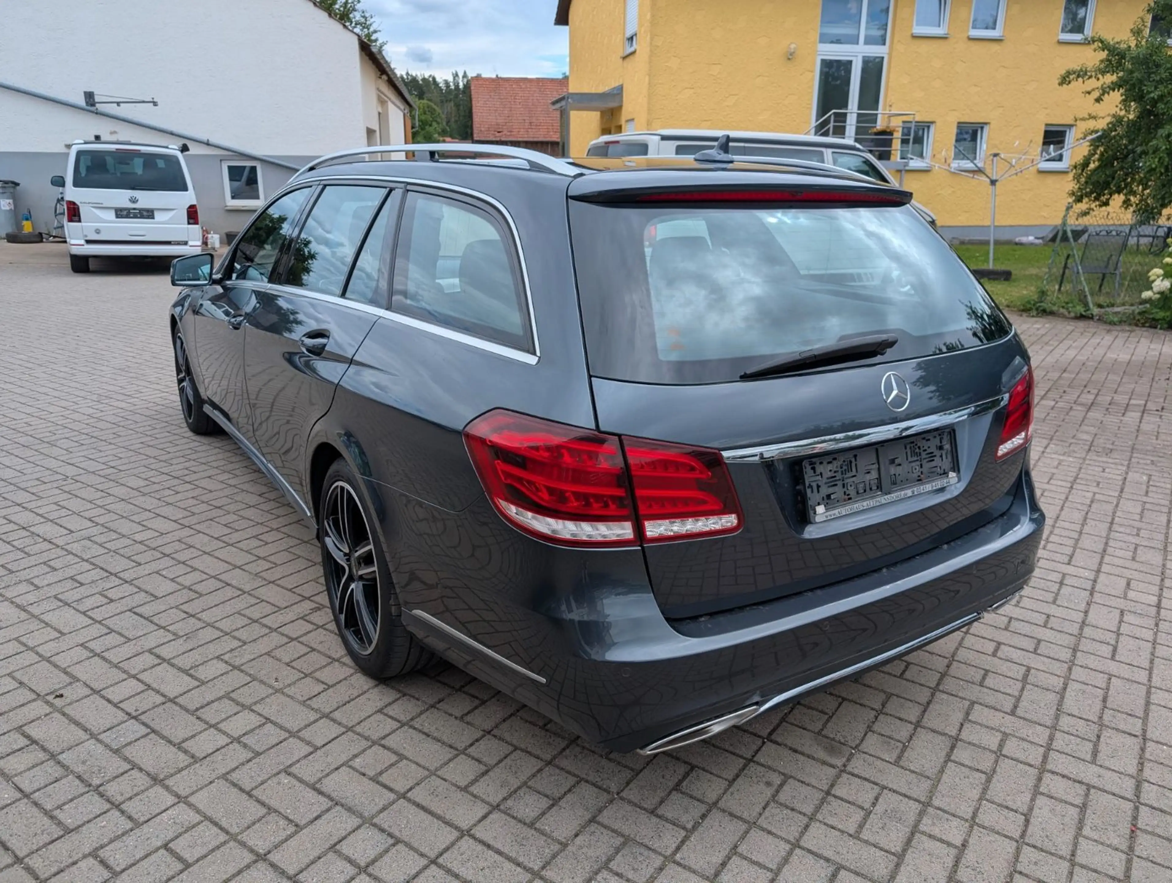 Mercedes-Benz E 350 E T-Modell BlueTec 4Matic Avantgarde Autom — photo 4