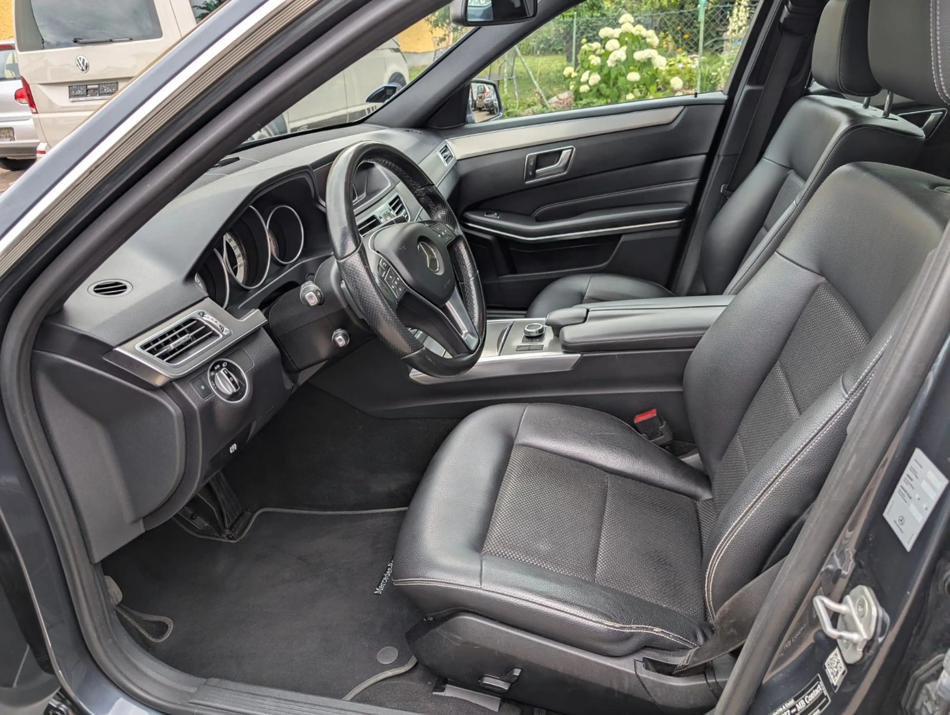 Mercedes-Benz E 350 E T-Modell BlueTec 4Matic Avantgarde Autom — photo 6