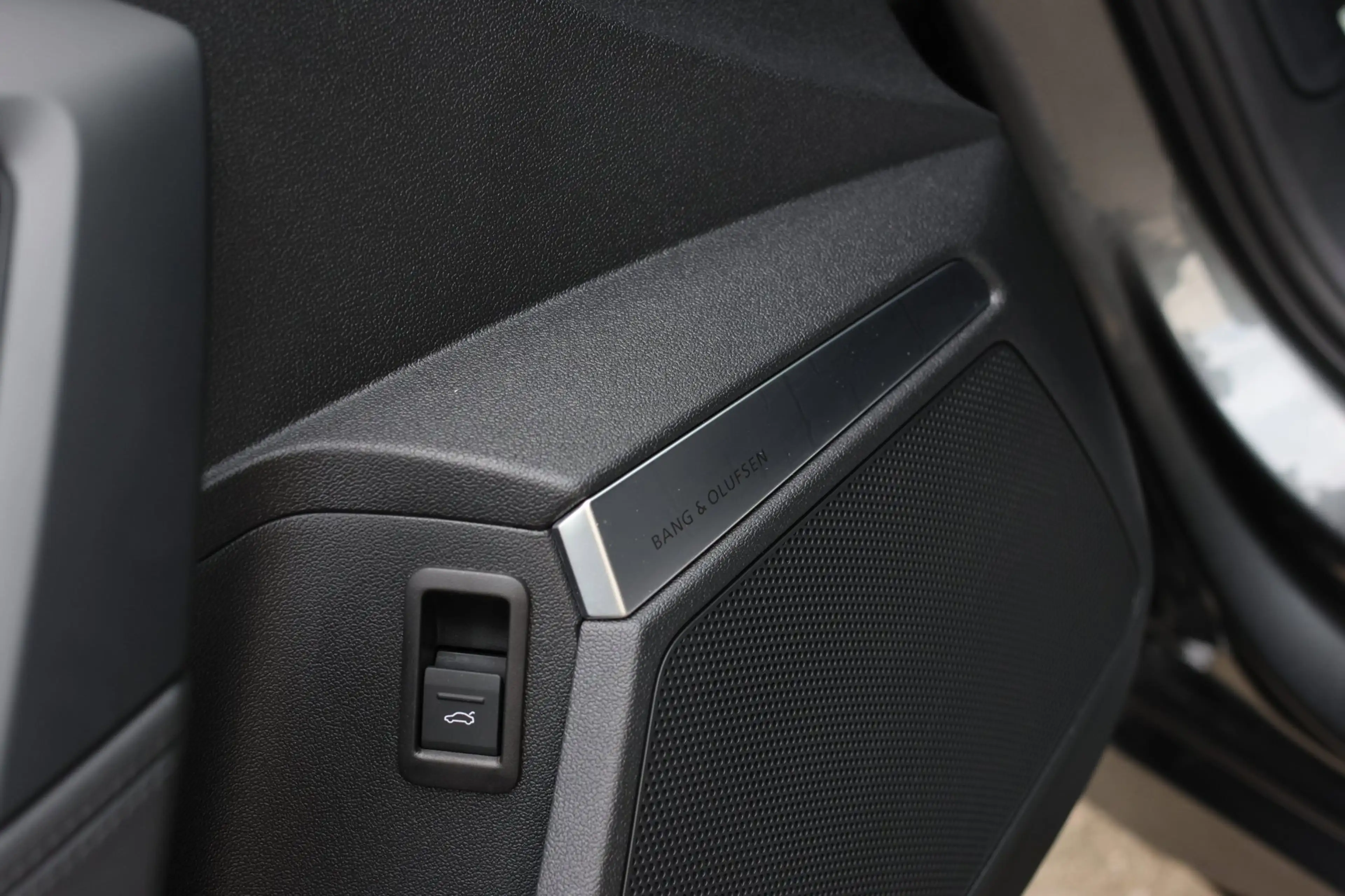 Audi RS3 Limousine 2.5 TFSI Quattro *Pano*B&O*Head-Up*Camer — photo 32