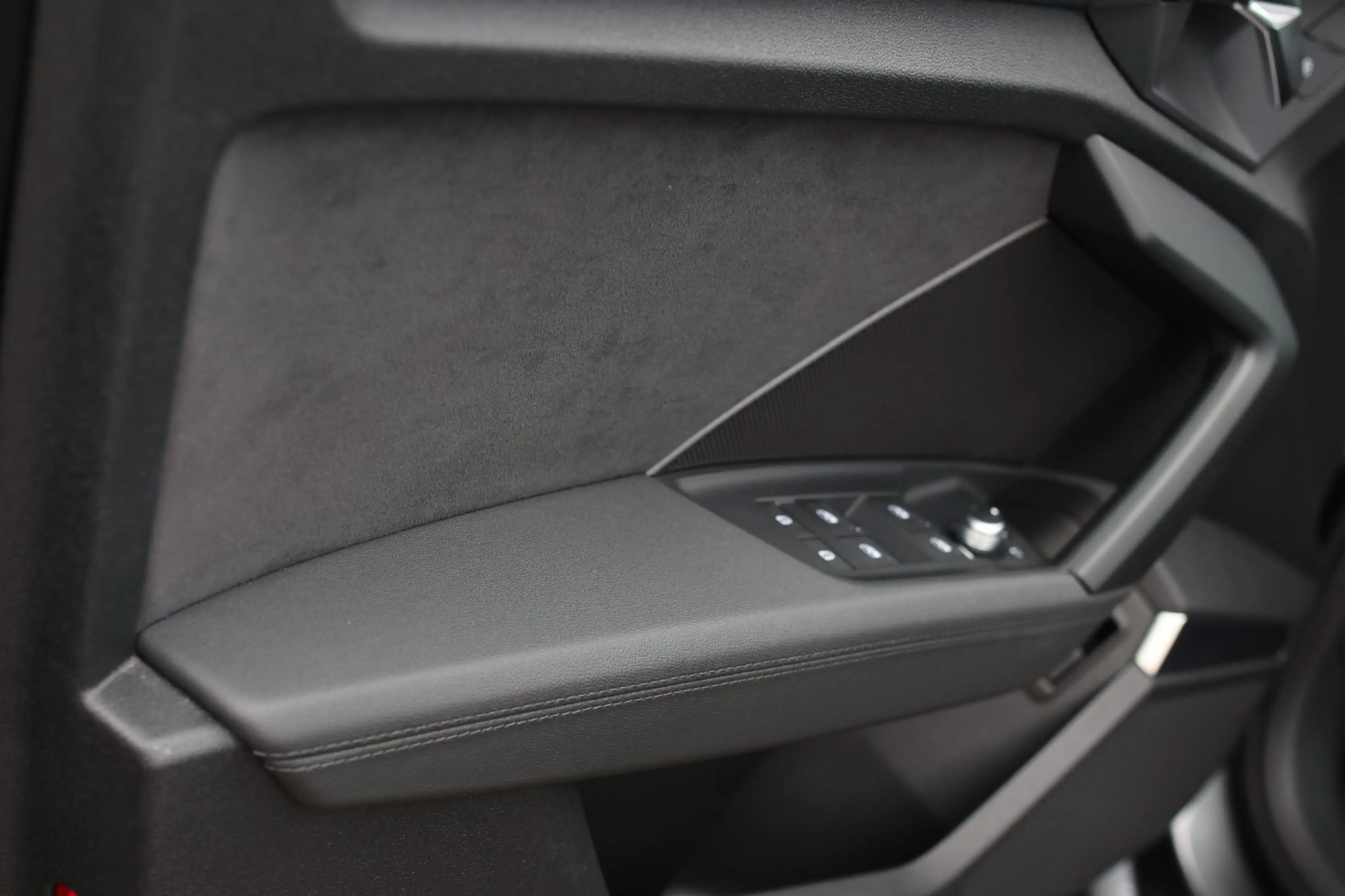Audi RS3 Limousine 2.5 TFSI Quattro *Pano*B&O*Head-Up*Camer — photo 29