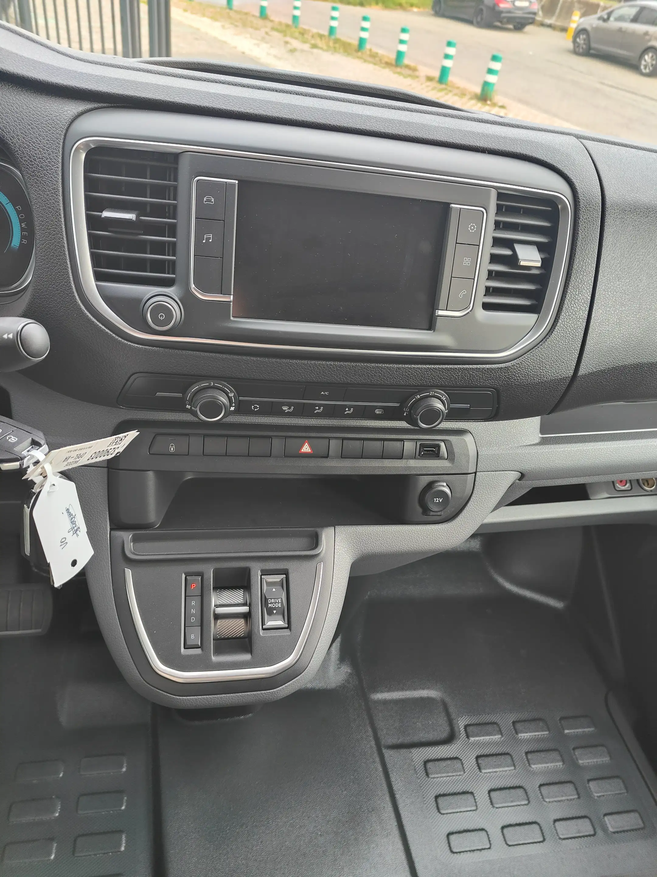 Opel Vivaro-e 75 kWh L3 Crew Van — photo 11