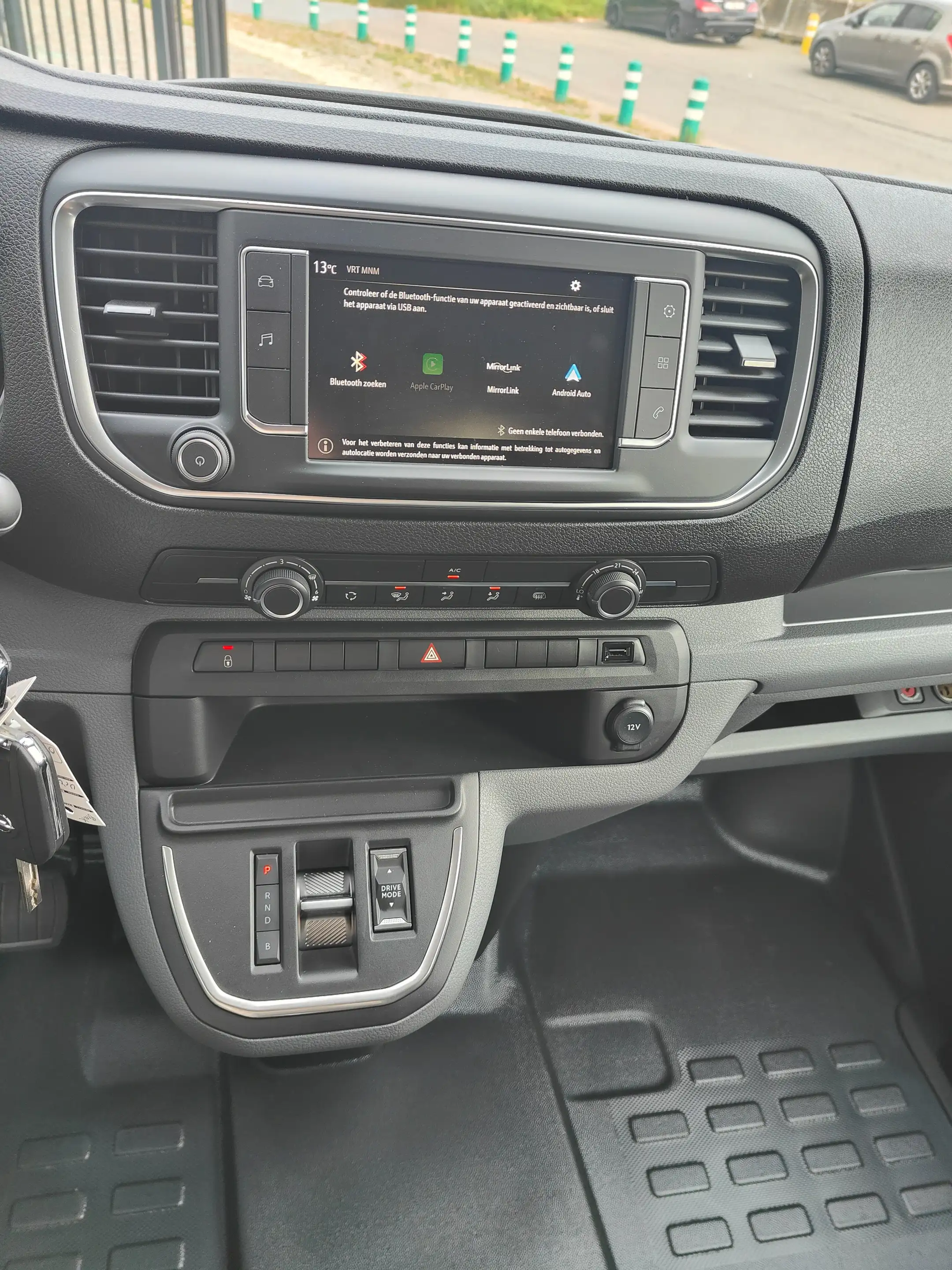 Opel Vivaro-e 75 kWh L3 Crew Van — photo 12