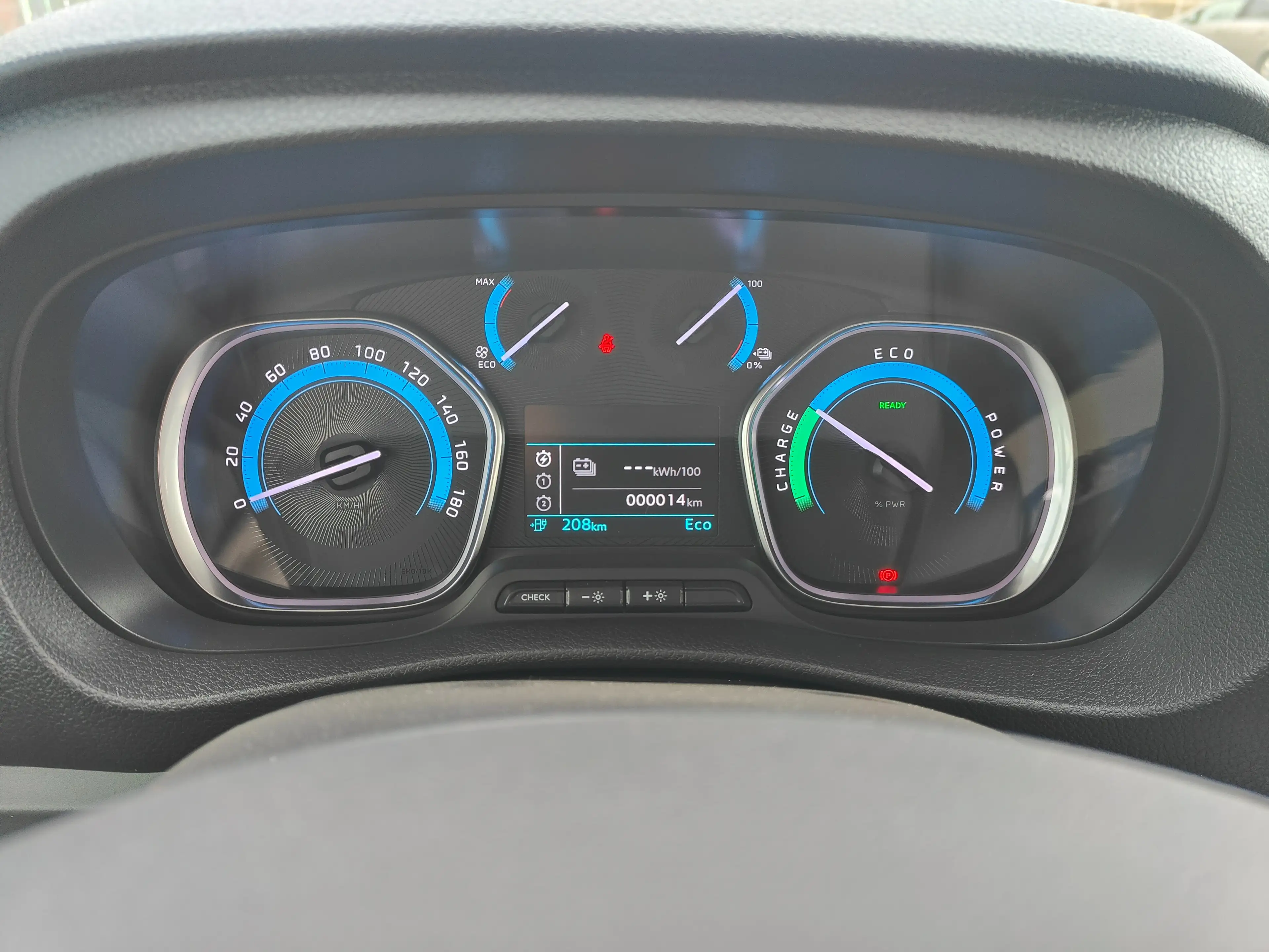Opel Vivaro-e 75 kWh L3 Crew Van — photo 10