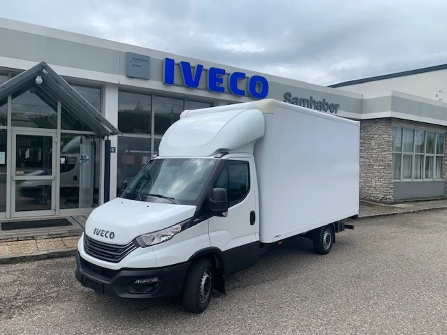 Iveco Daily Daily 35S16A8 Möbelkoffer/LBW - HI-Connect Weiß - 1