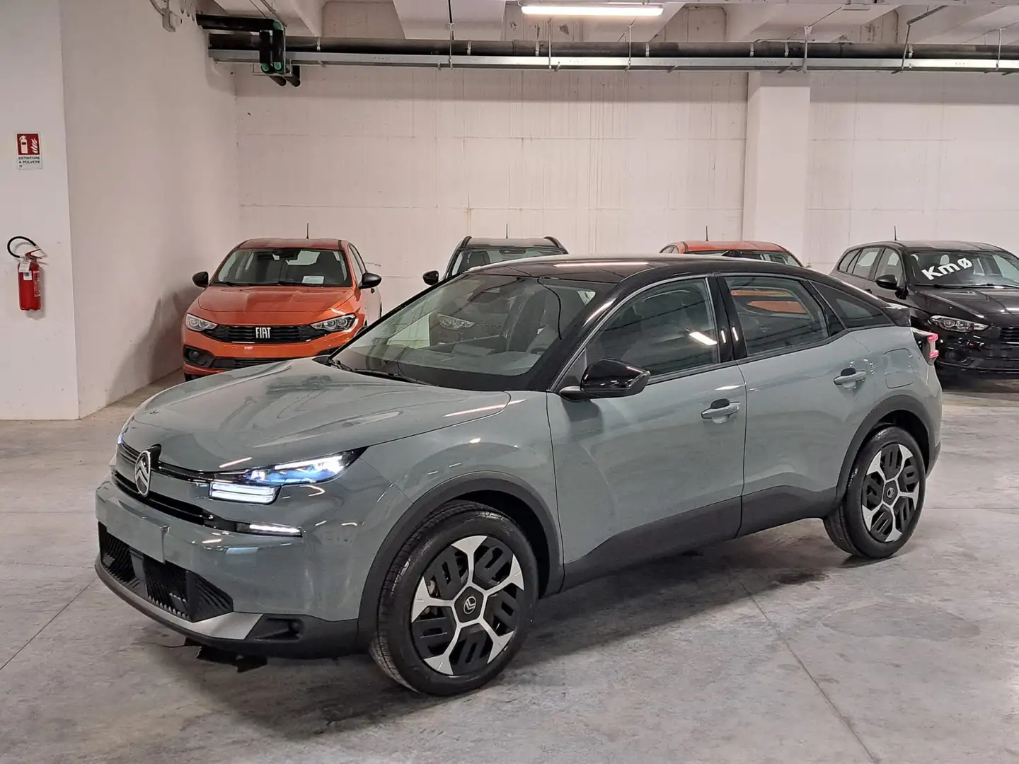 Citroen C4 1200 PureTech 130CV Plus EAT8 MY'25 ***Km. Zero*** Vert - 1