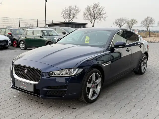 Jaguar XE Portfolio AWD 2.0 Aut Leder Navi ACC 1.Hand