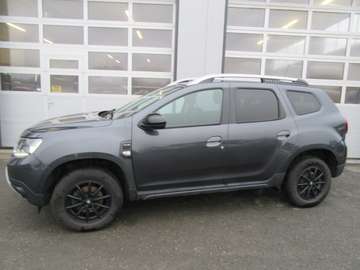 Blue dCi 115 4WD Celebration 4WD