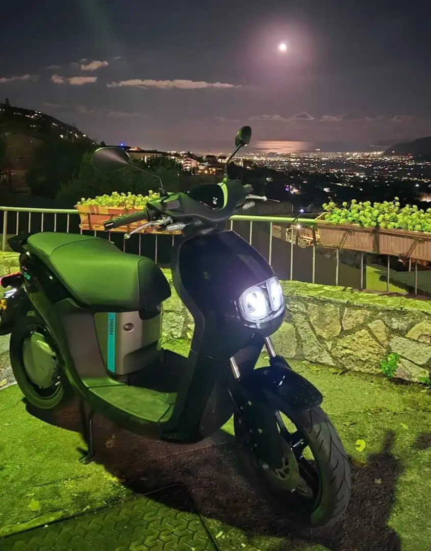 Yamaha NEOs 50 Elettrico 2nd battery Zwart - 1