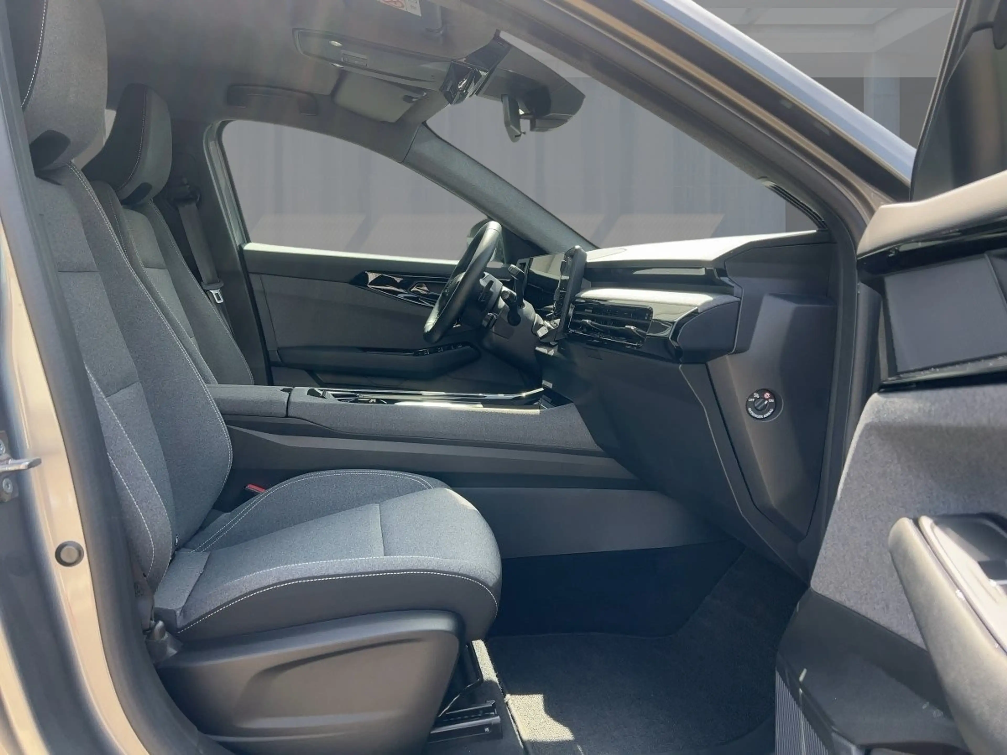 Renault Austral 1.3 TCE 160 EVOLUTION — photo 8