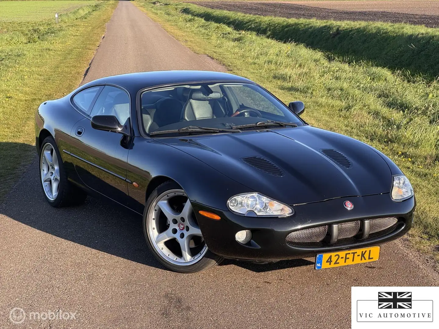 Jaguar XKR 4.0 V8 Coupé - Recaro - gereviseerde motor Schwarz - 1