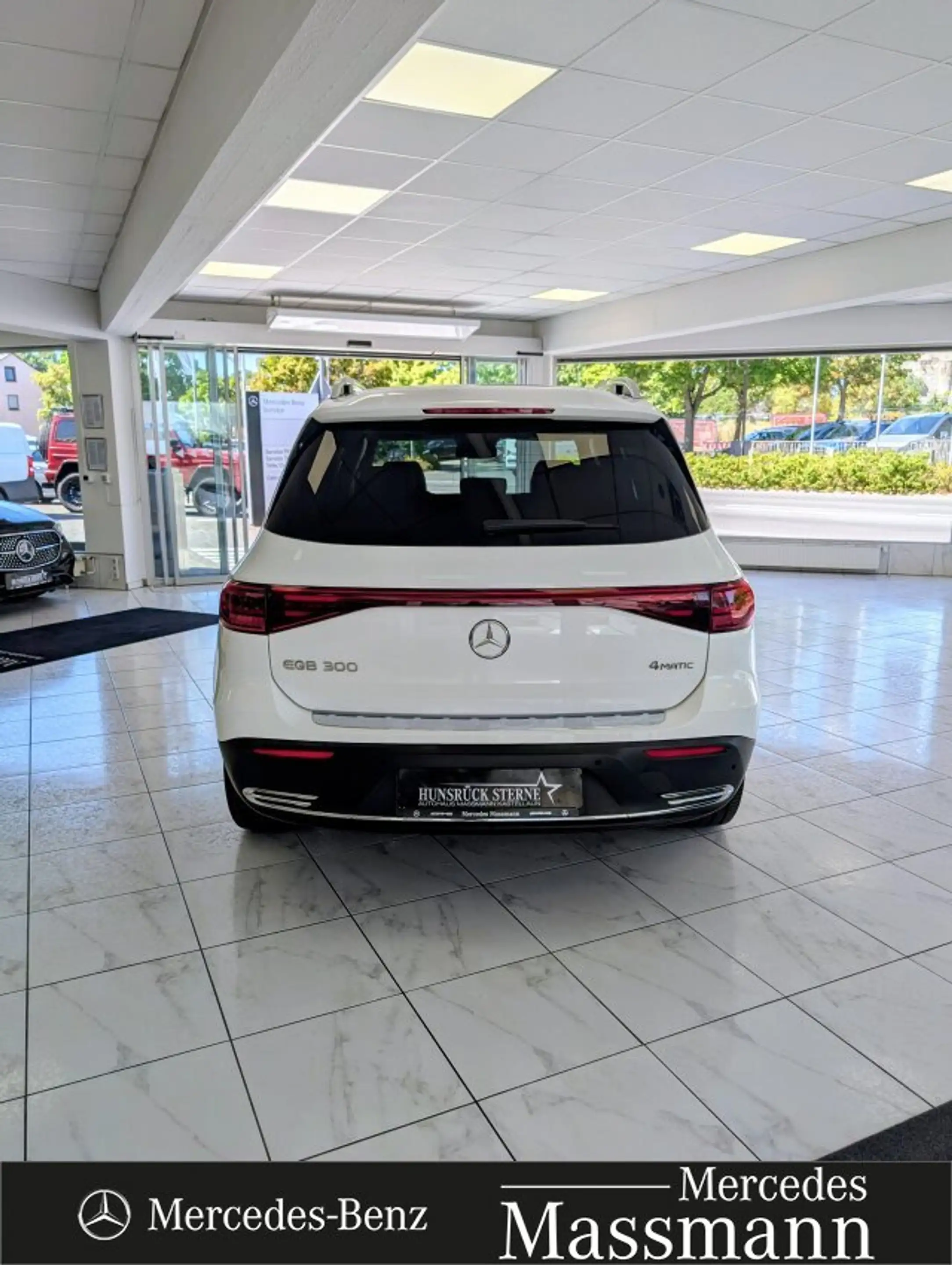 Mercedes-Benz EQB 300 EQB 300 4MATIC Progressive Navi/Klima/Xenon/LED — photo 4