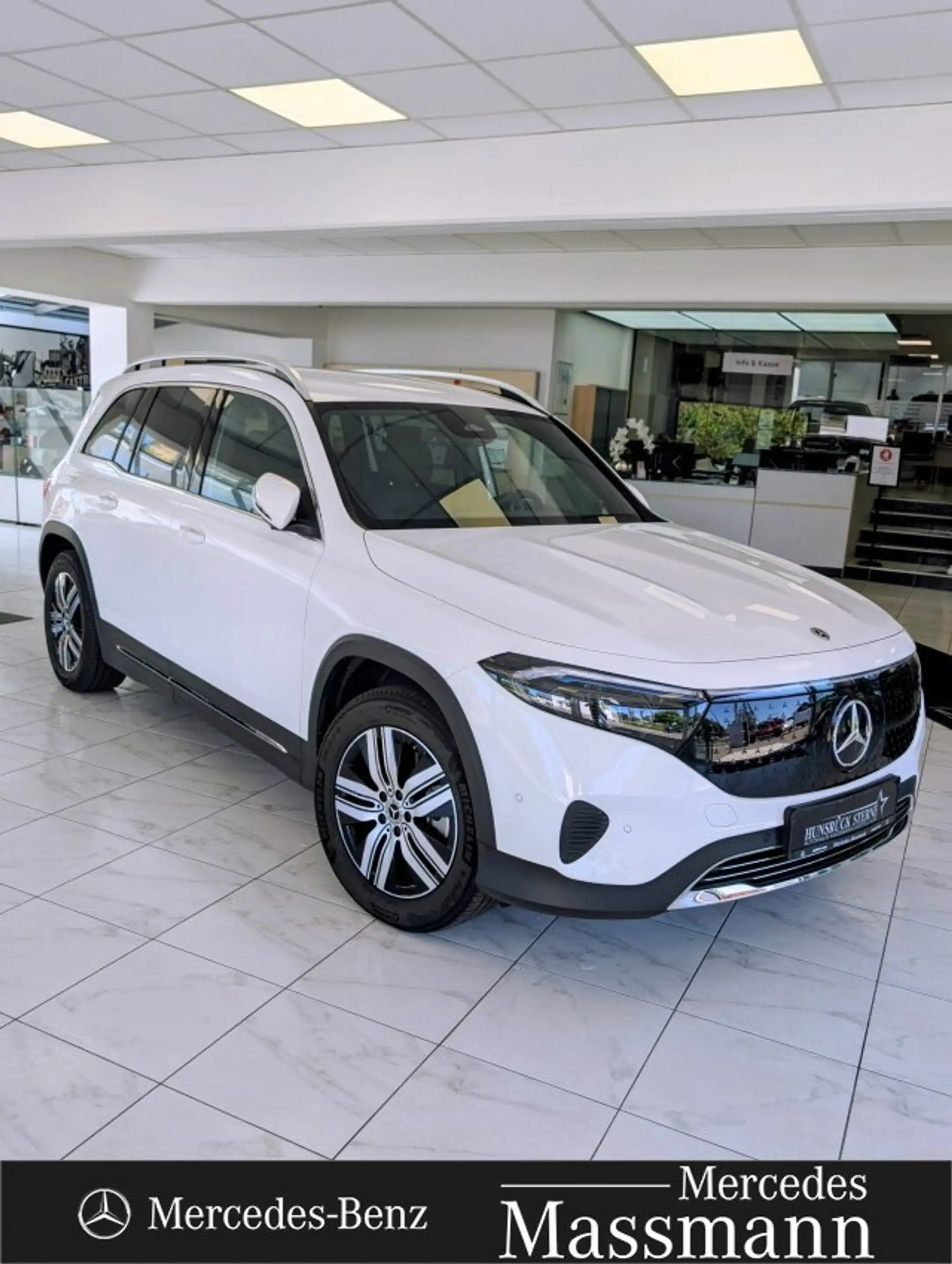 Mercedes-Benz EQB 300 EQB 300 4MATIC Progressive Navi/Klima/Xenon/LED — photo 2