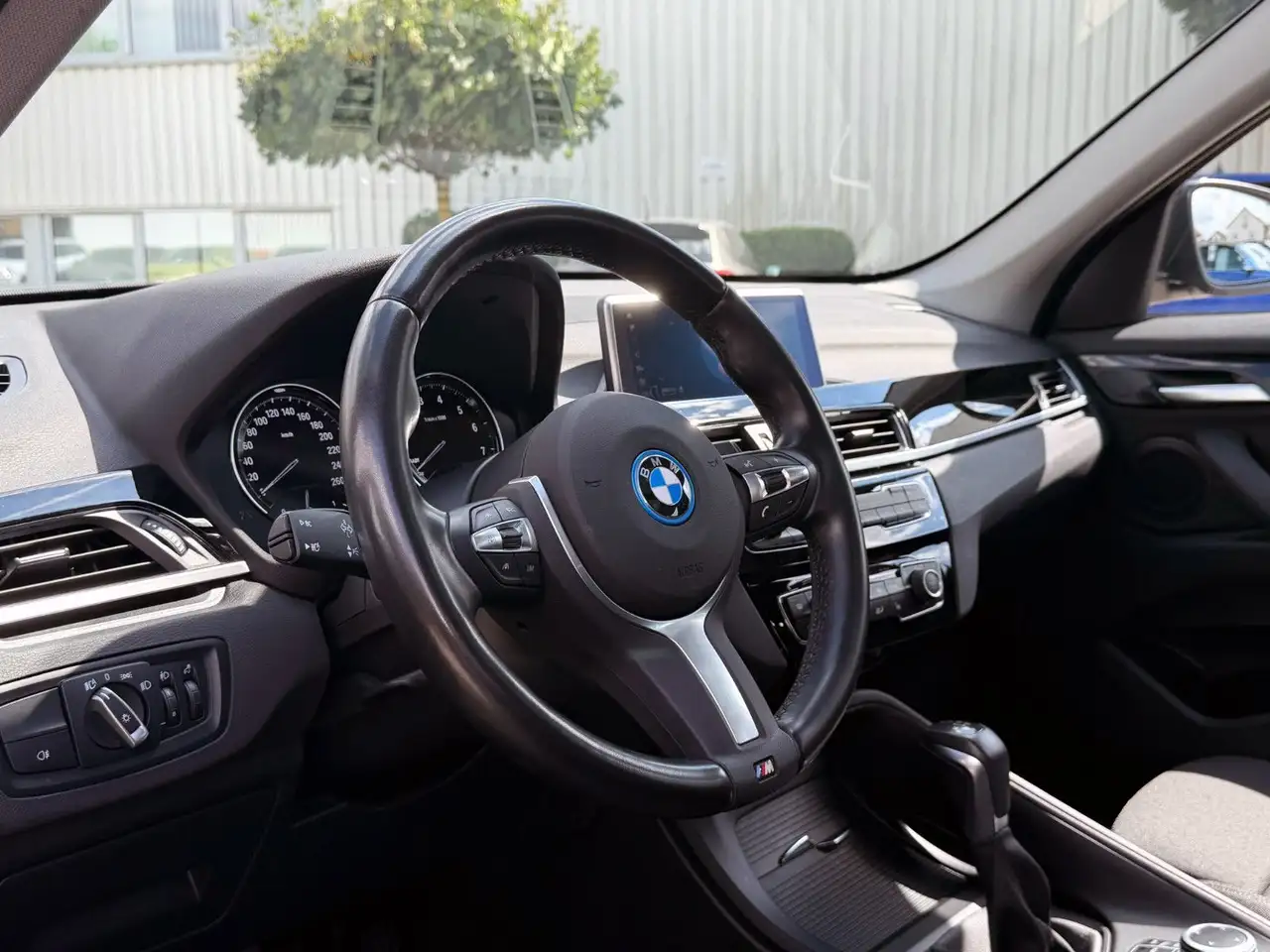 BMW X1 xDrive25e Advantage ACC KAM PANO LED SHZ NAV, миниатюра 8
