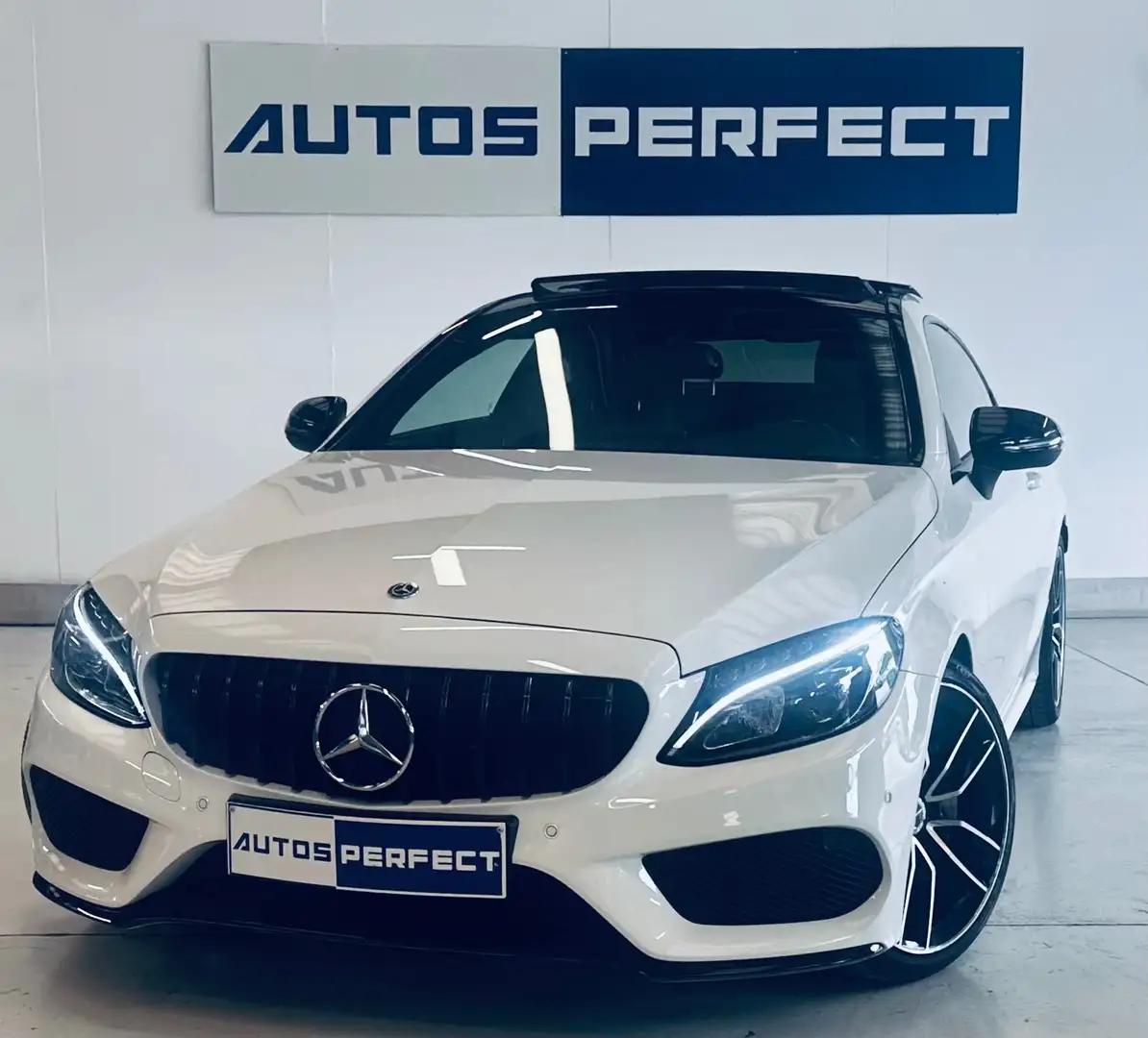 Mercedes-Benz C 200 Coupe BOITE AUTO TOIT PANO-OUVRANT S.CHAUFFANT GPS Blanc - 1