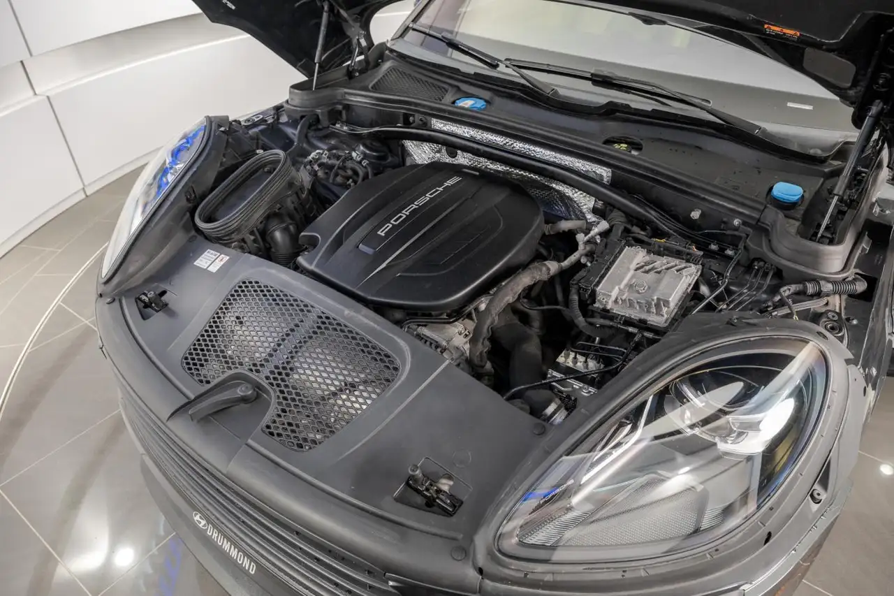 Porsche Macan снимка Porsche Macan