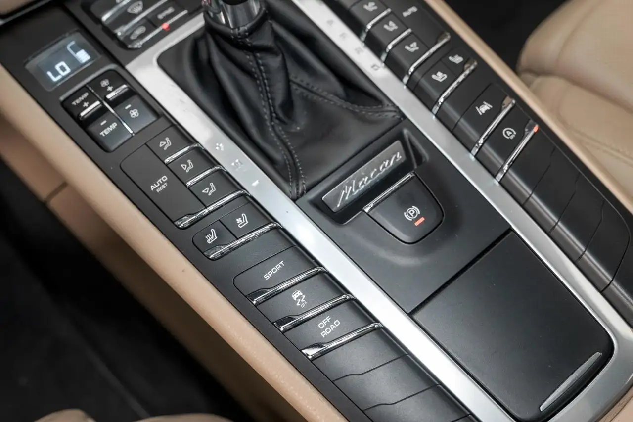 Porsche Macan снимка Porsche Macan