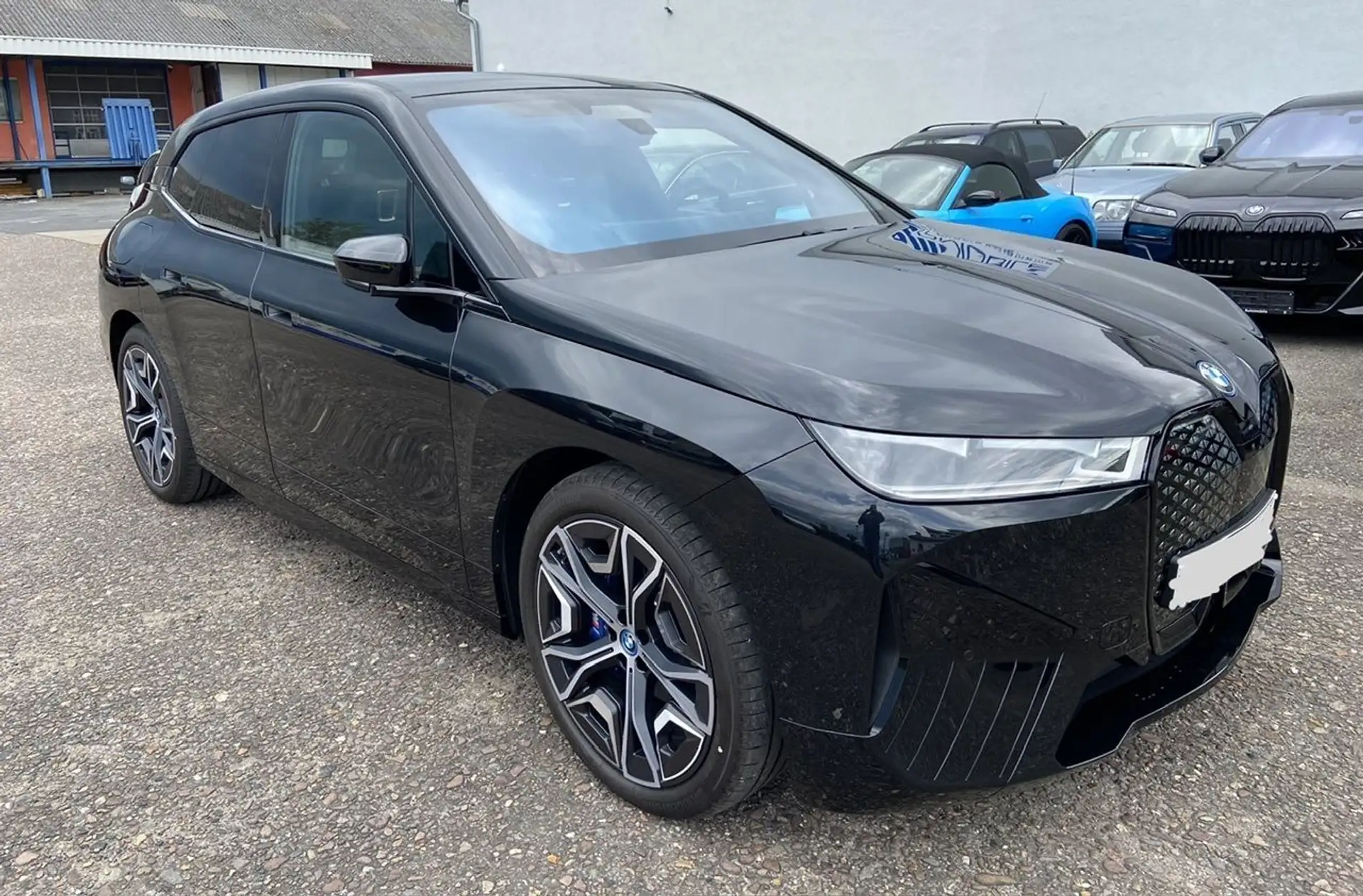 BMW iX M60 2023 검정 사진 4