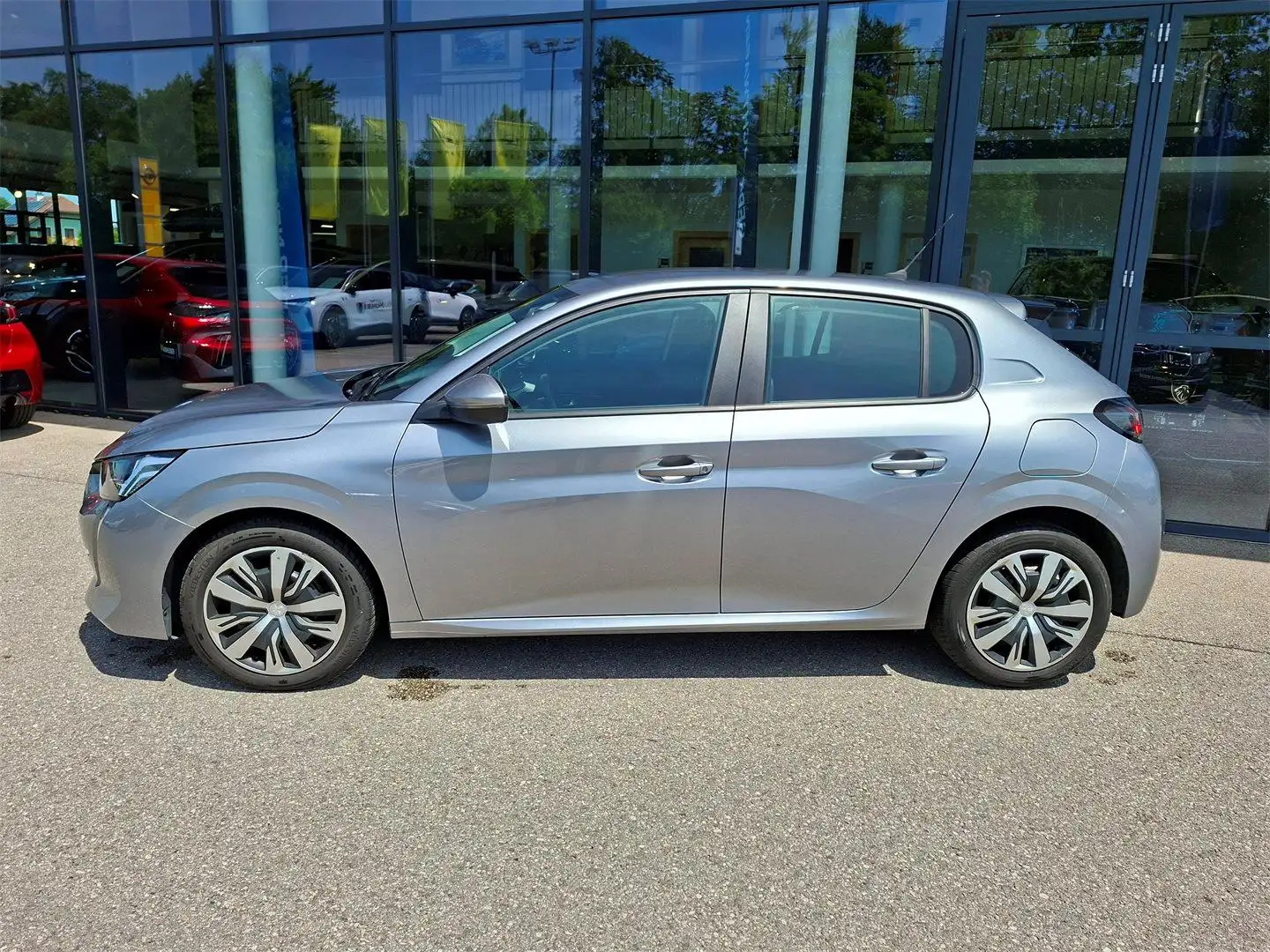 Peugeot 208 Active PureTech 75 S&S Silber - 2