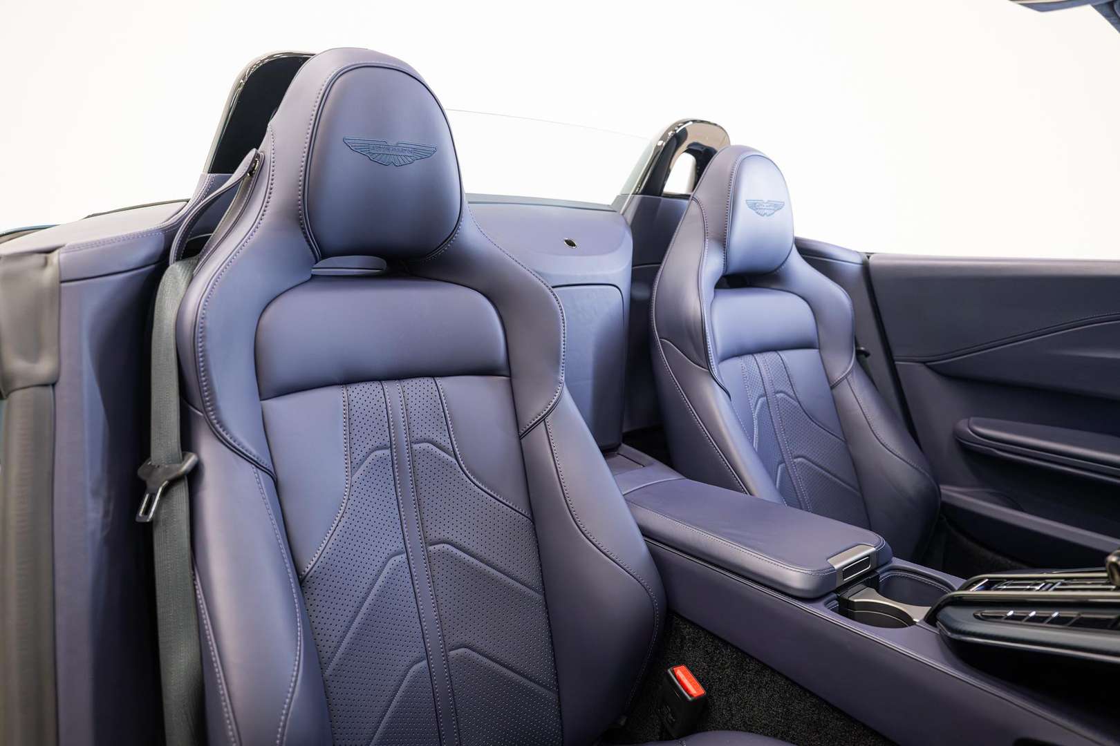 Aston Martin Vantage Roadster -  - Joinsteer - #4