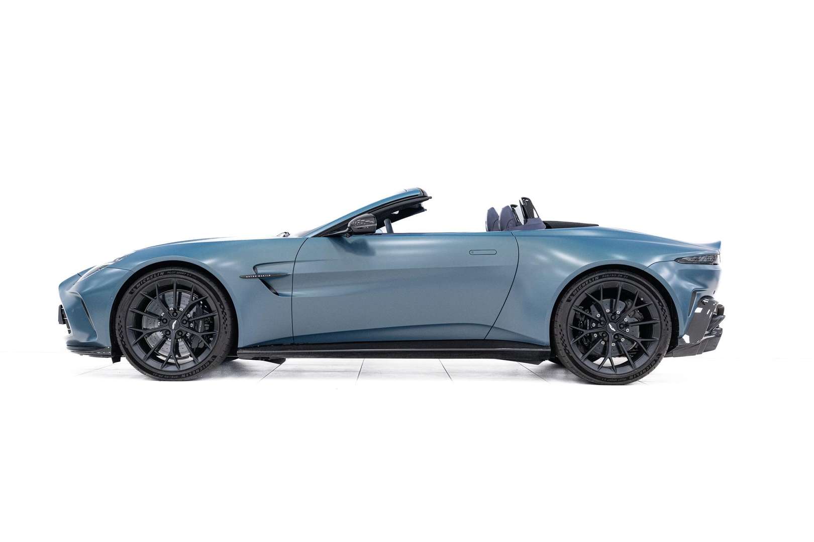 Aston Martin Vantage Roadster -  - Joinsteer - #5