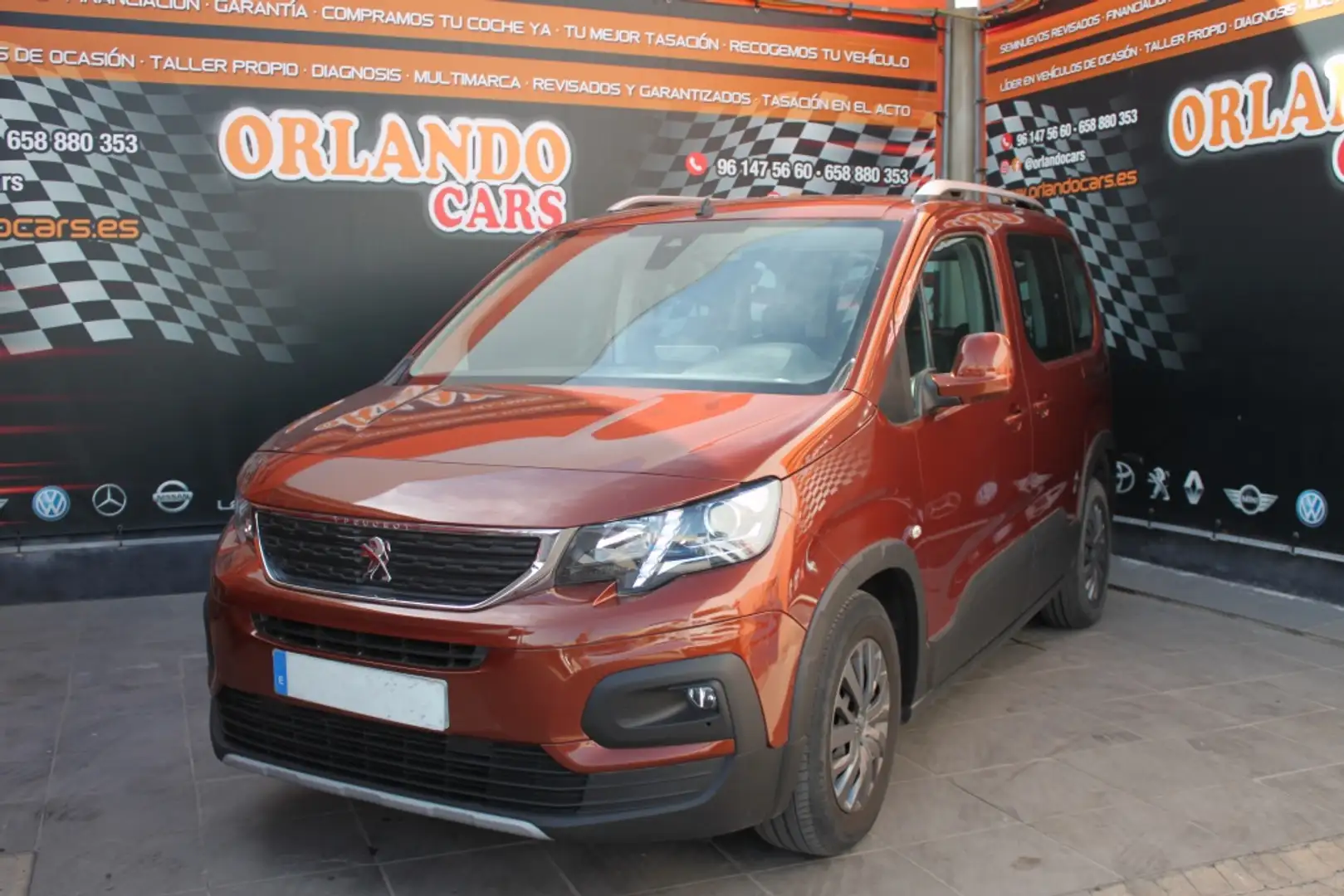 Peugeot Rifter 1.2 PureTech S&S Long Allure 110 Brun - 2