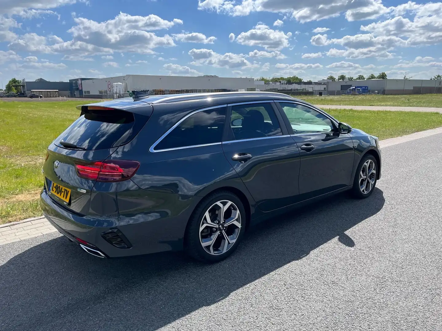 Kia Ceed / cee'd Ceed / cee'd 1.6 GDI PHEV Ex.Line Grijs - 2