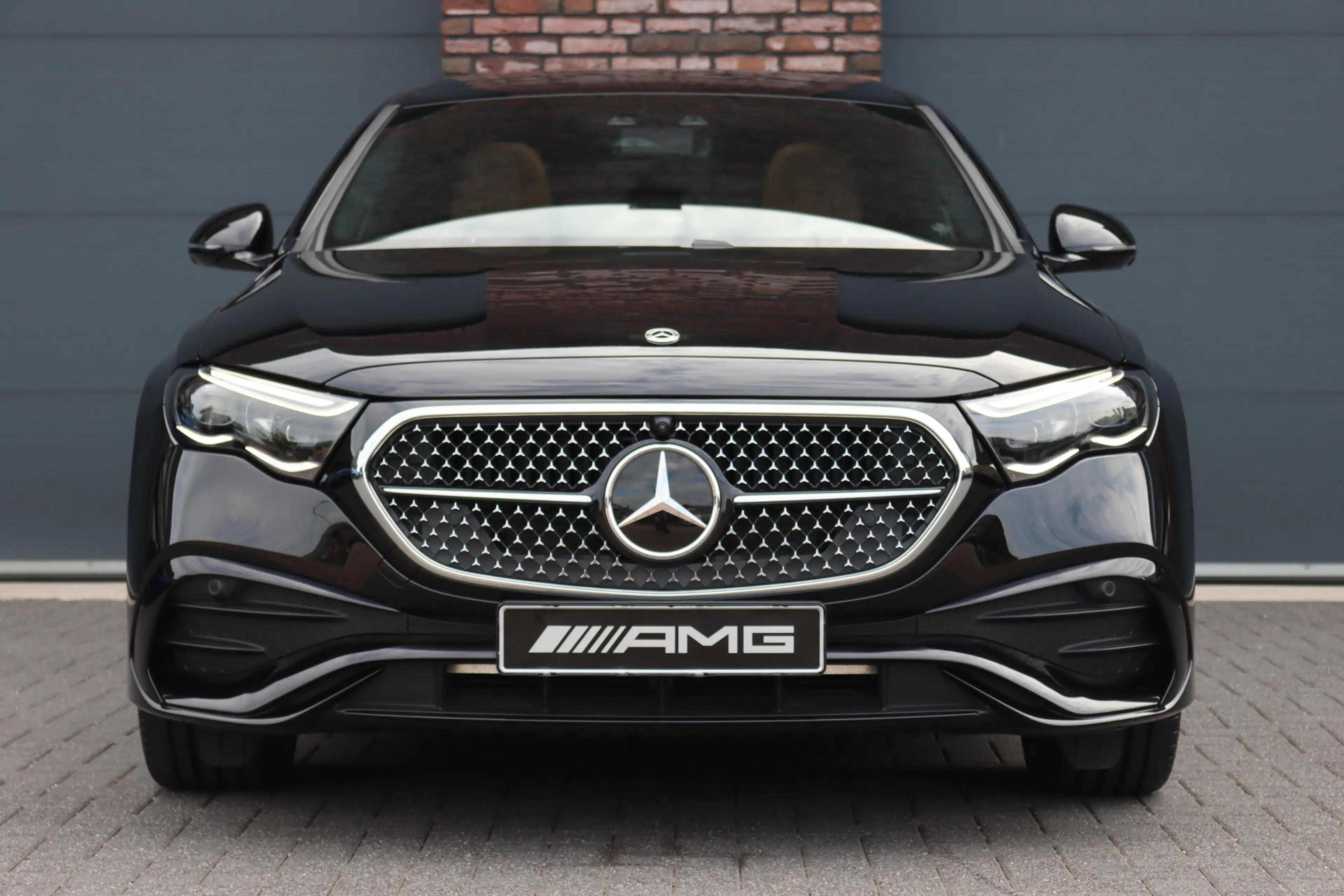 Mercedes-Benz E 400 e 4MATIC AMG Line | Hyperscreen | Distronic+ | Mas — photo 13